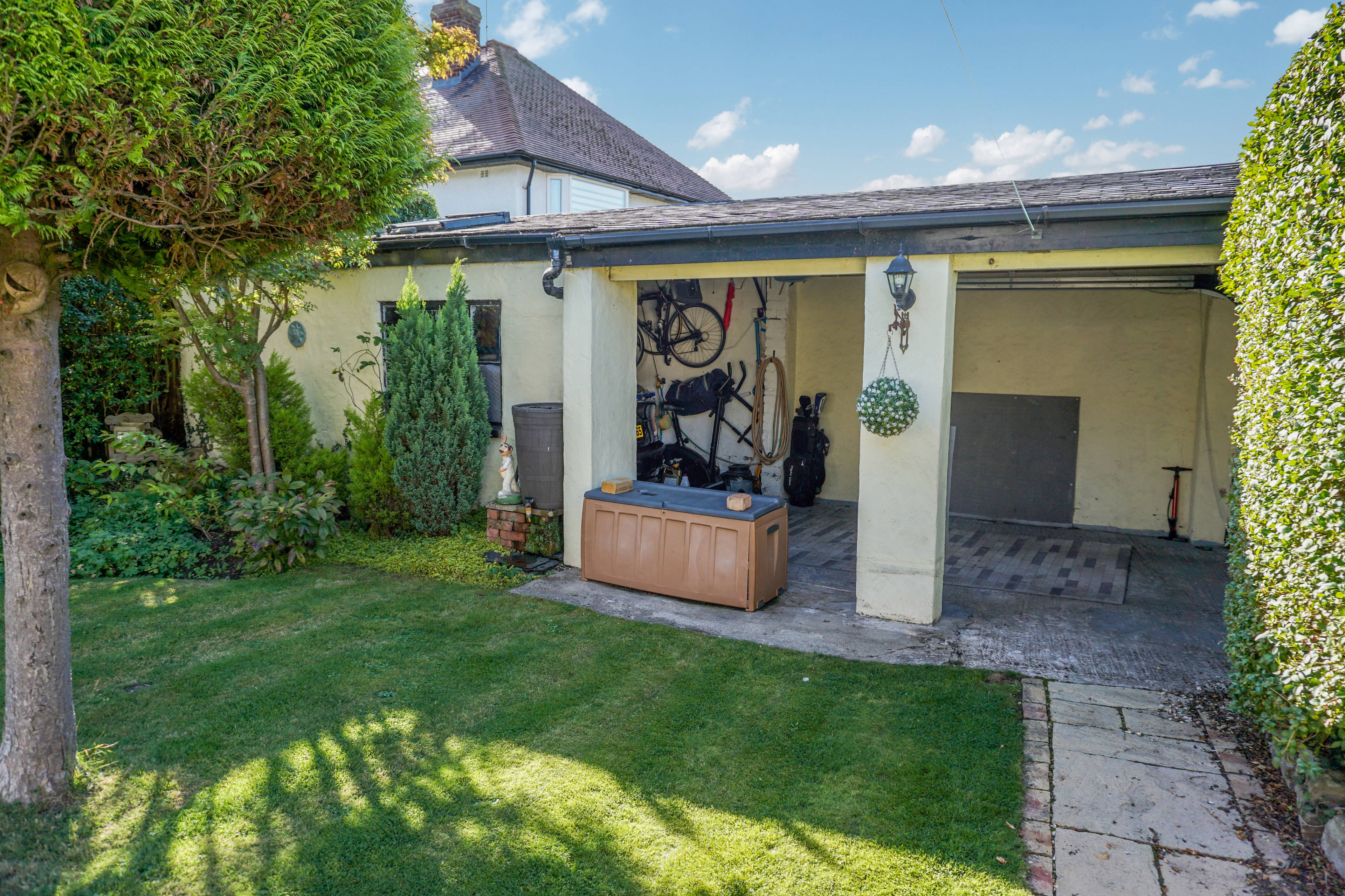 Garage