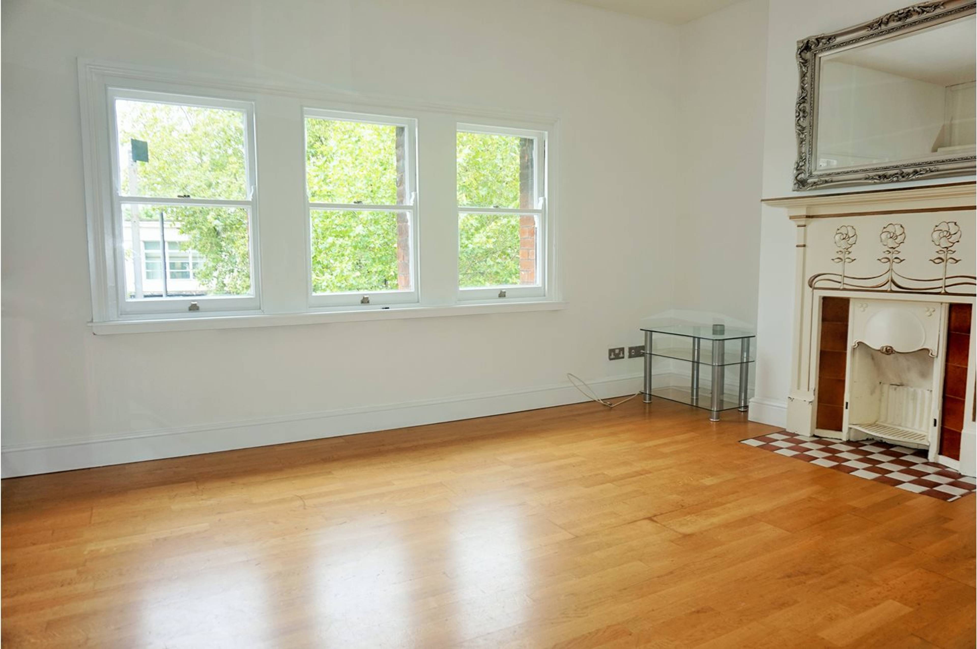Lounge / Kitchen