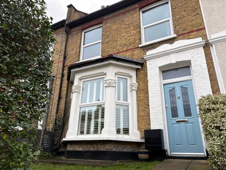 4 bedroom terraced house