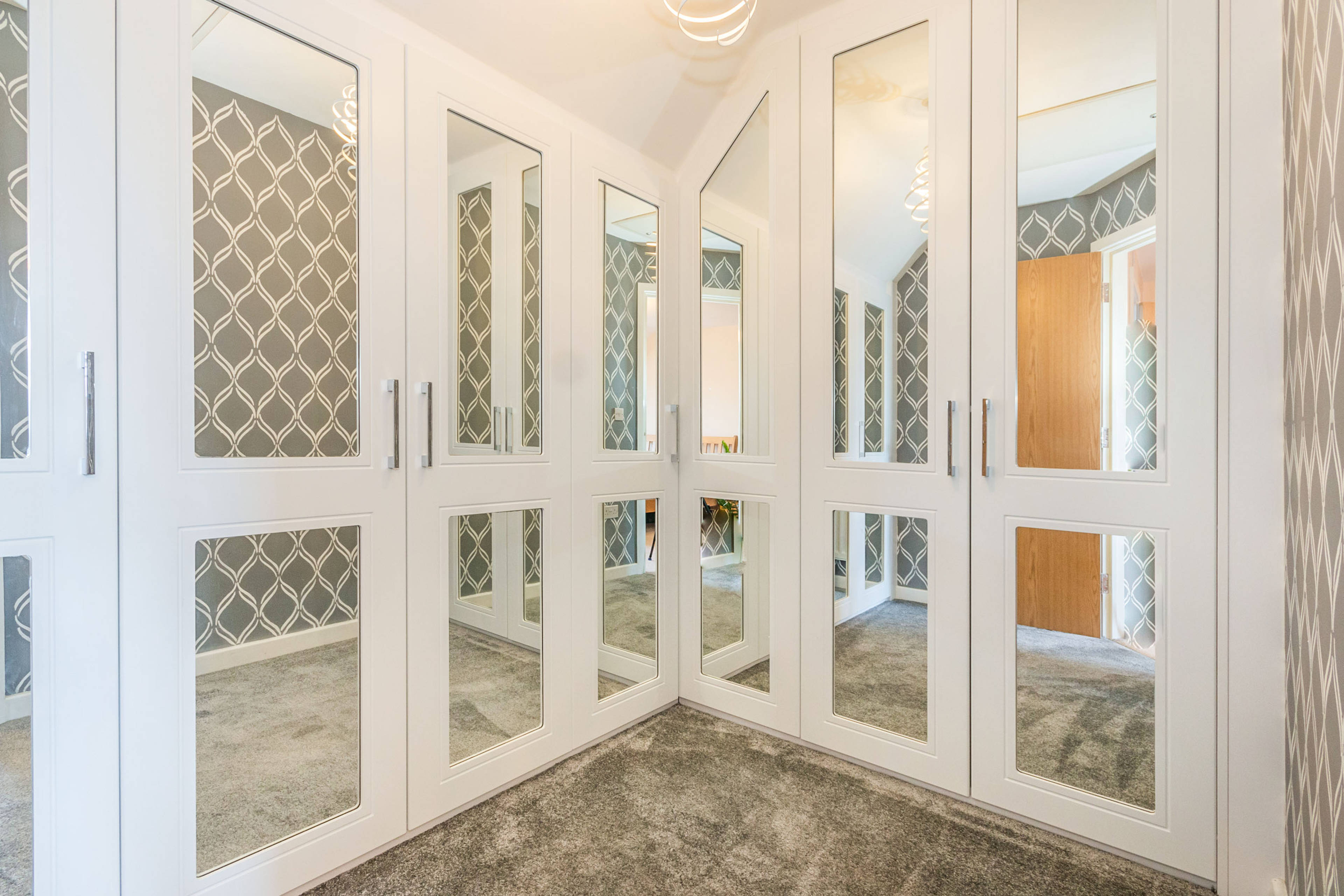 Walk-in Wardrobe
