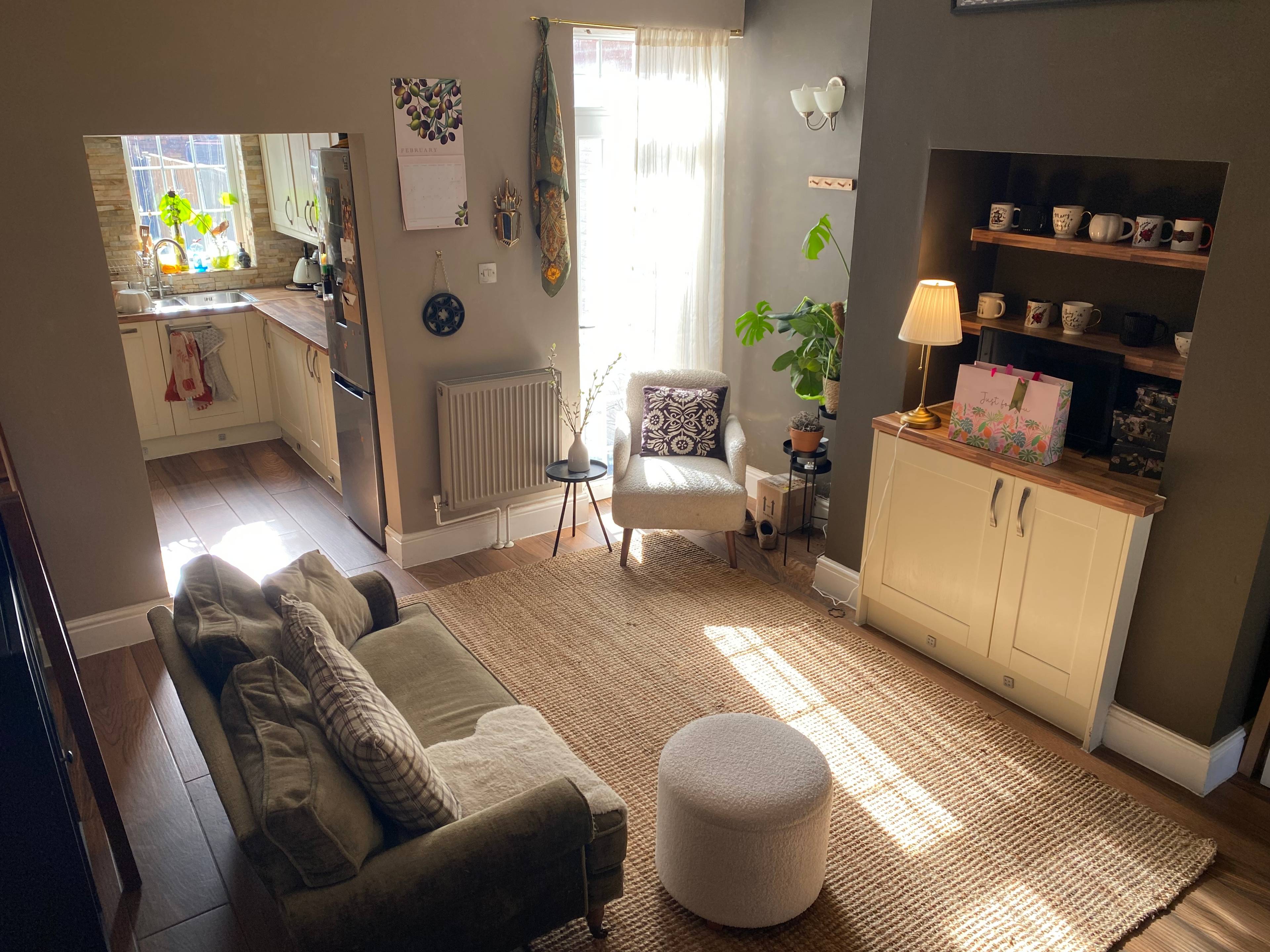 Lounge/Dining Room