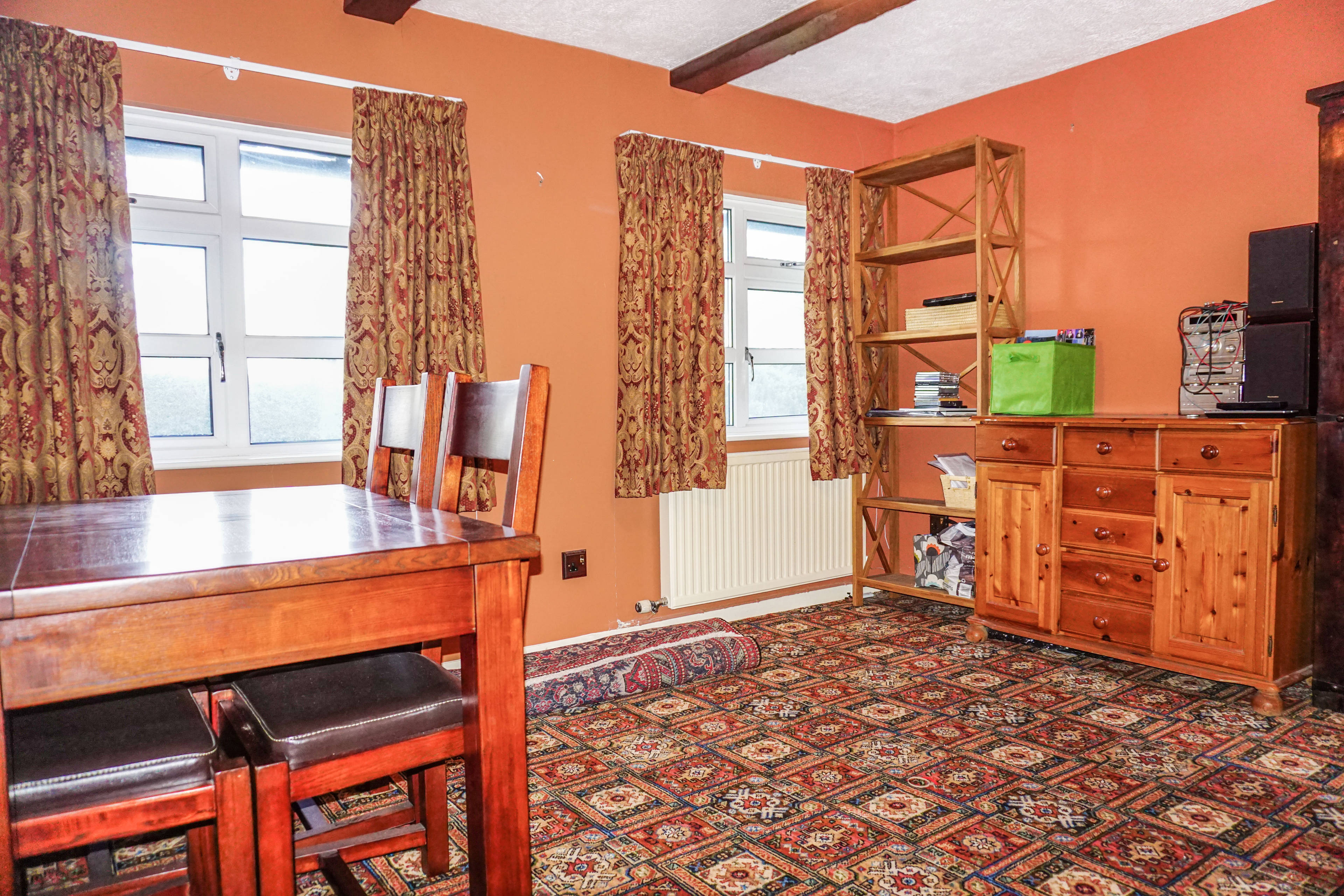 Lounge/Dining Room