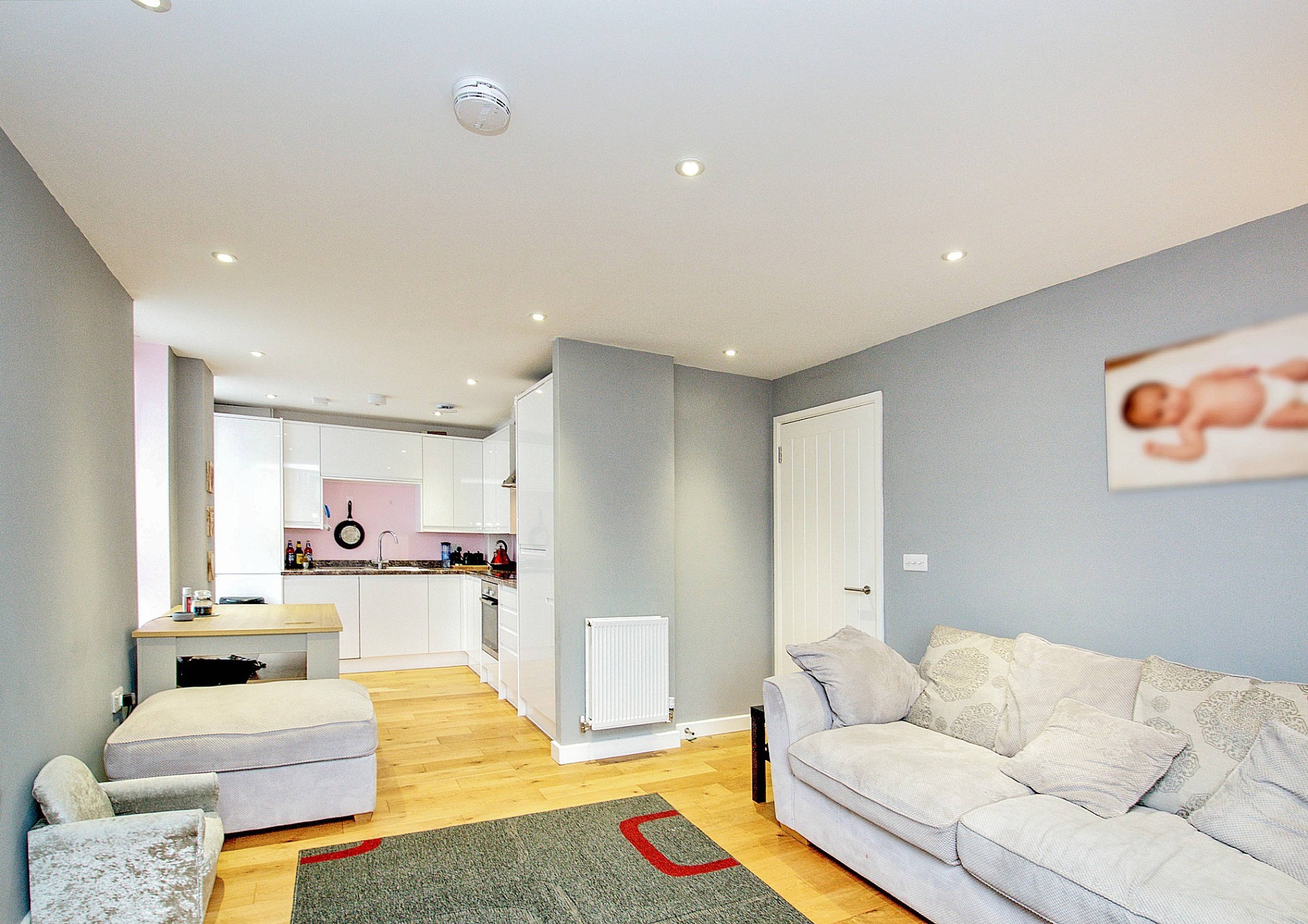 Lounge / Kitchen