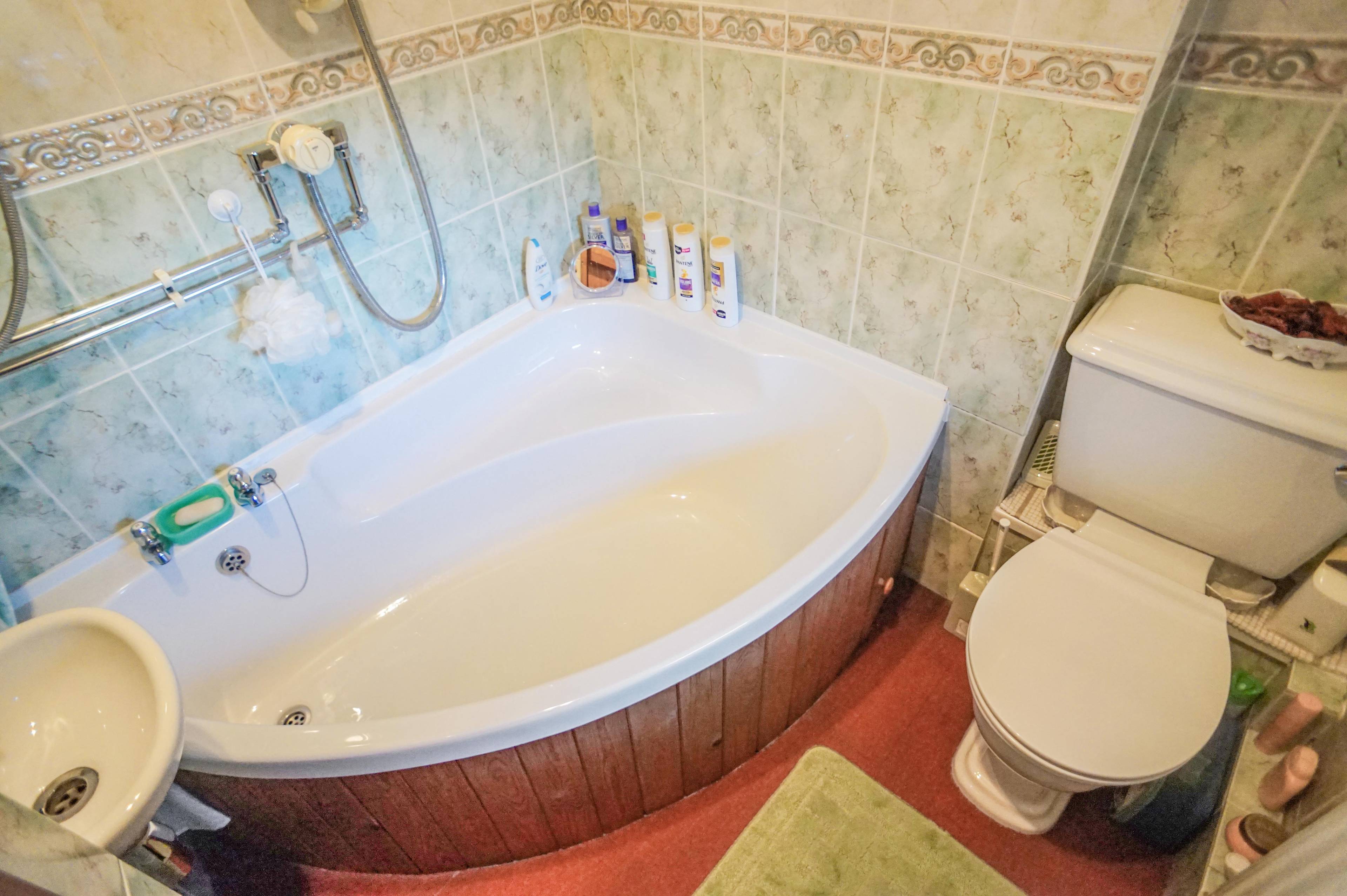 Cottage Bathroom