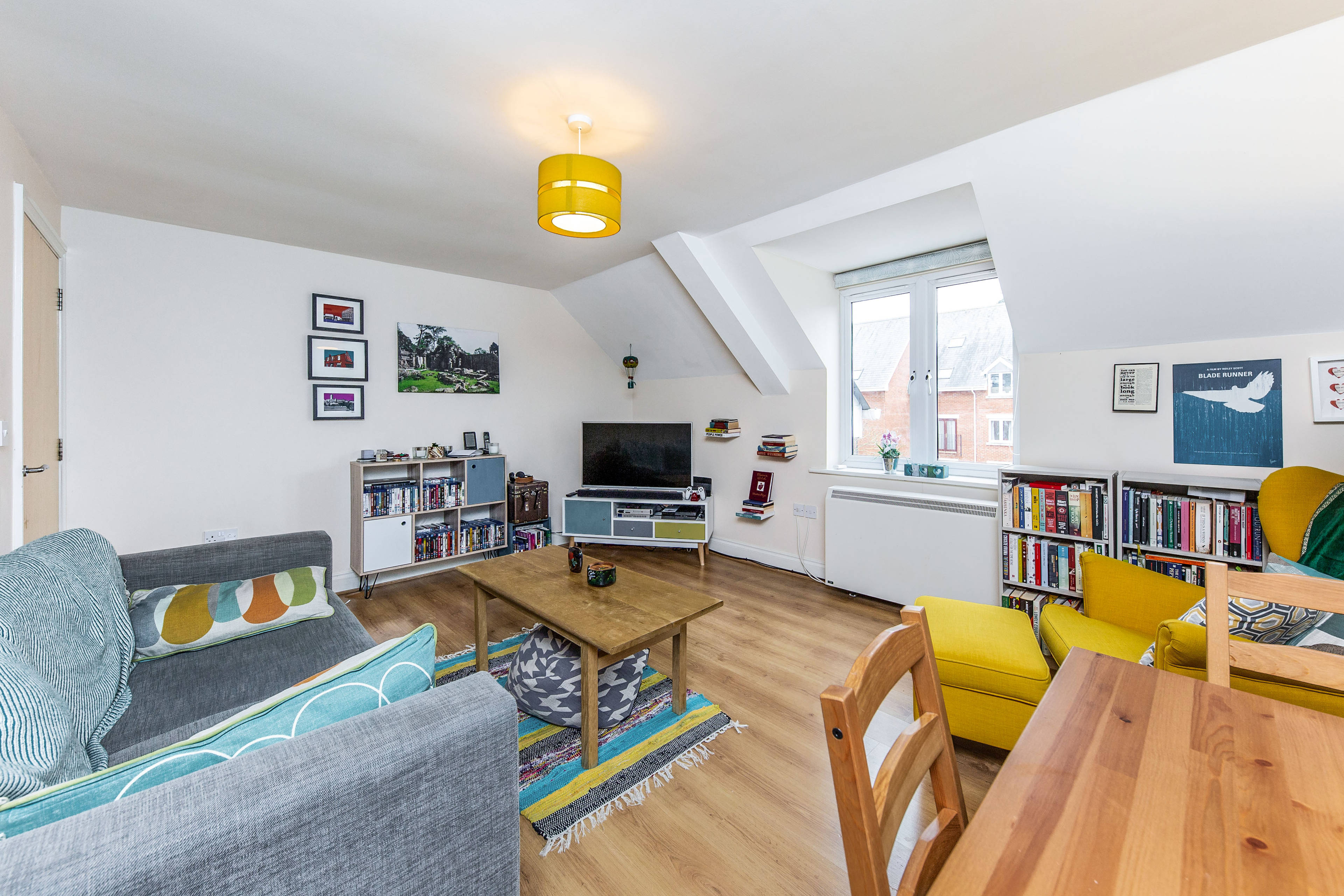 Lounge/Dining Room
