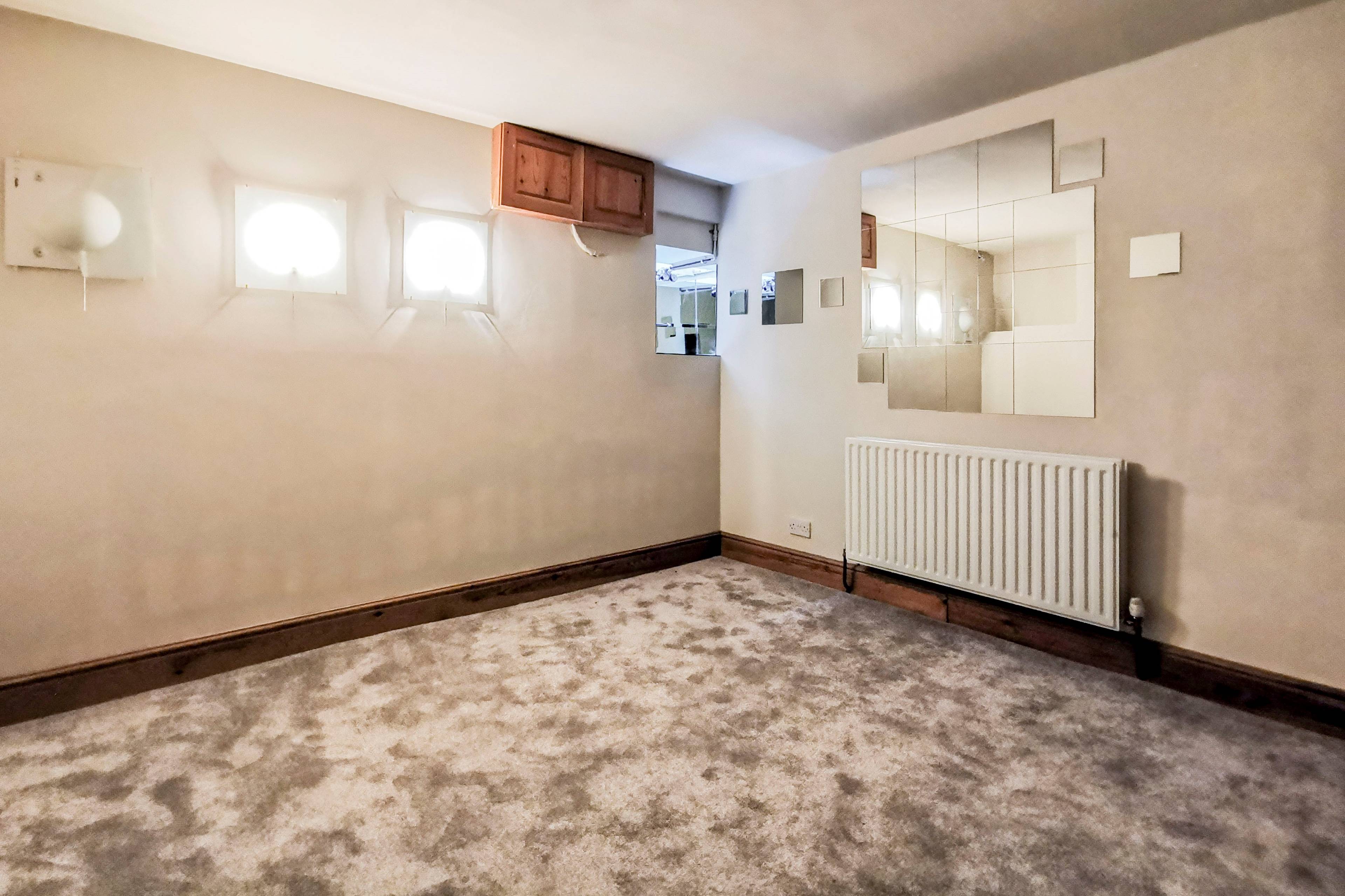 Reception/Bedroom