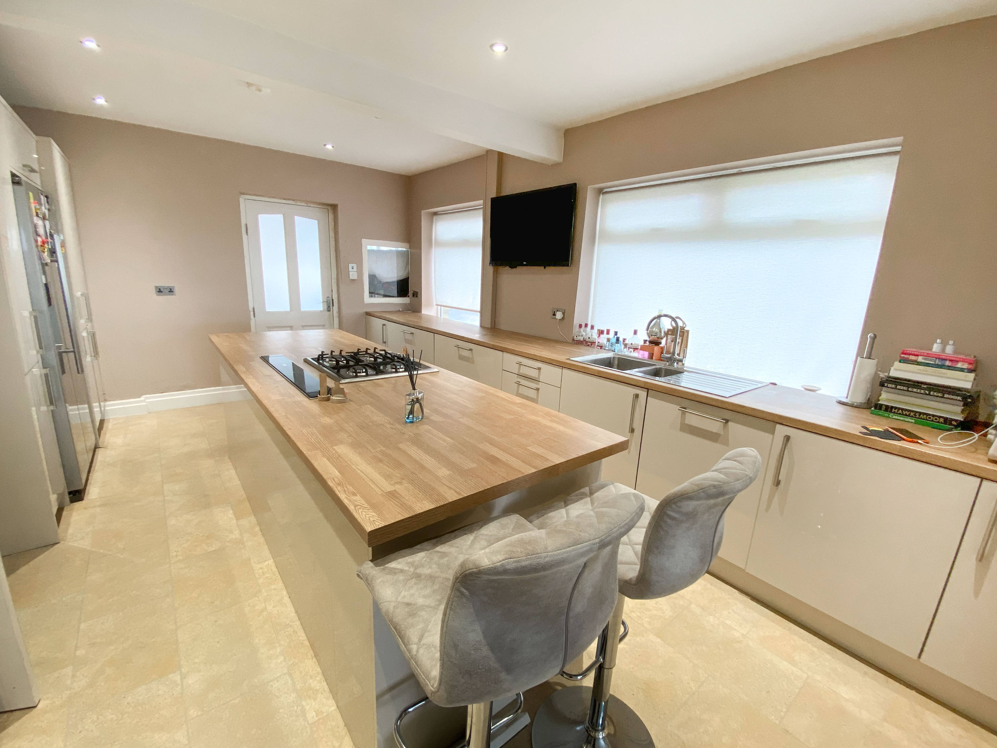 Kitchen/Breakfast