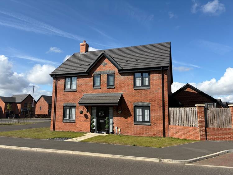 4 bedroom detached house