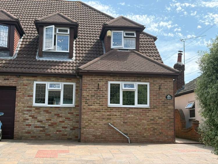 4 bedroom semi-detached house