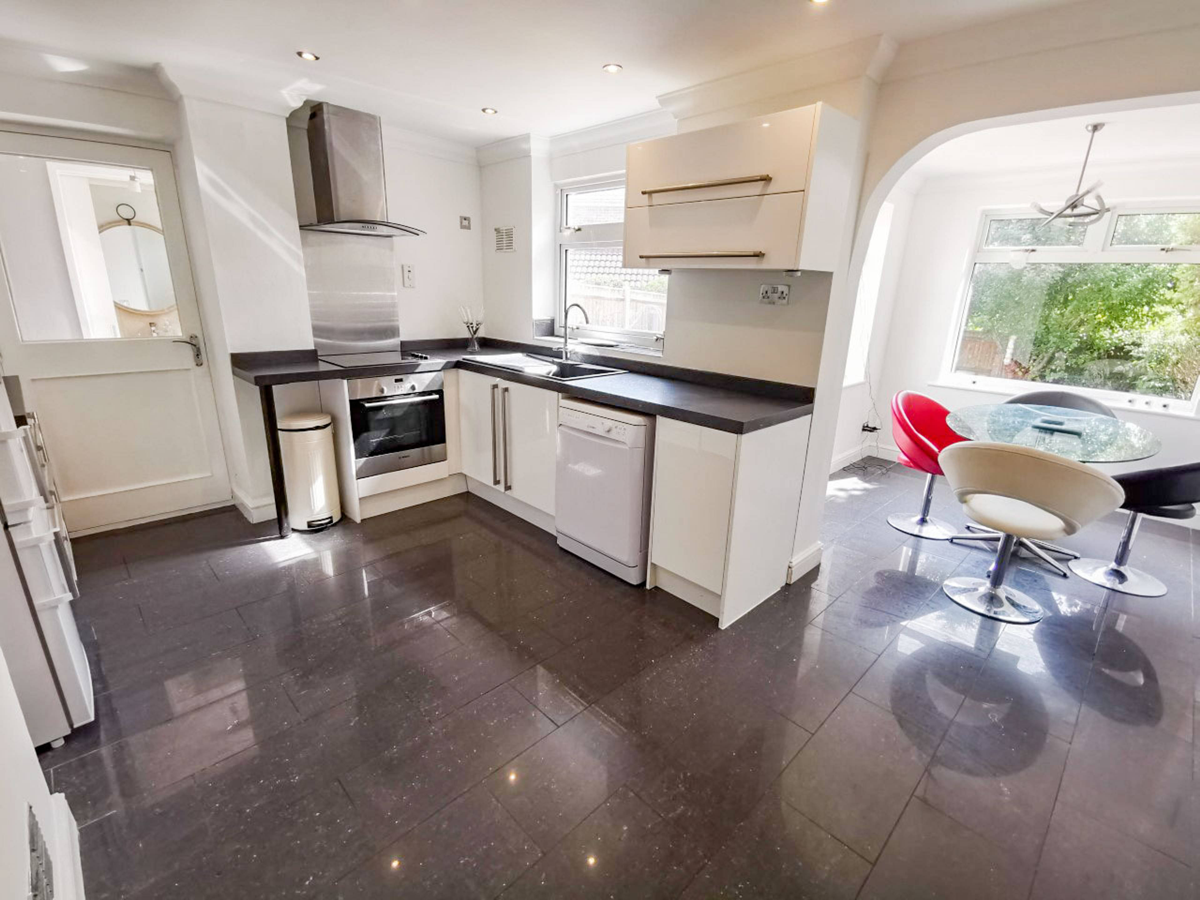 Kitchen/Breakfast