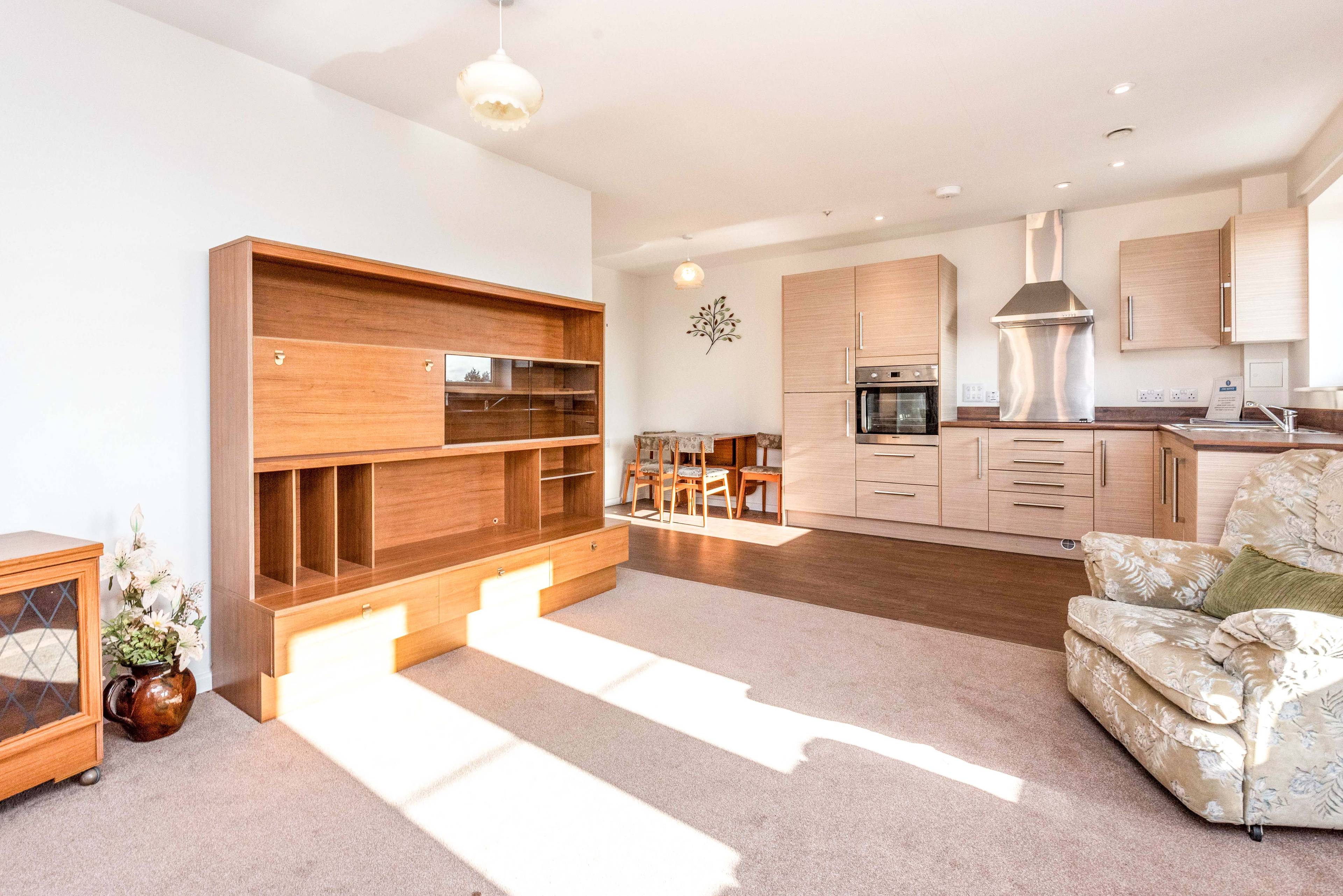 Lounge / Kitchen