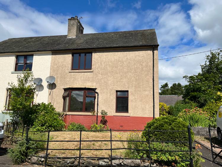 3 bedroom semi-detached house