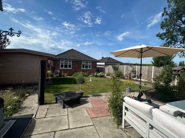 2 bedroom detached bungalow
