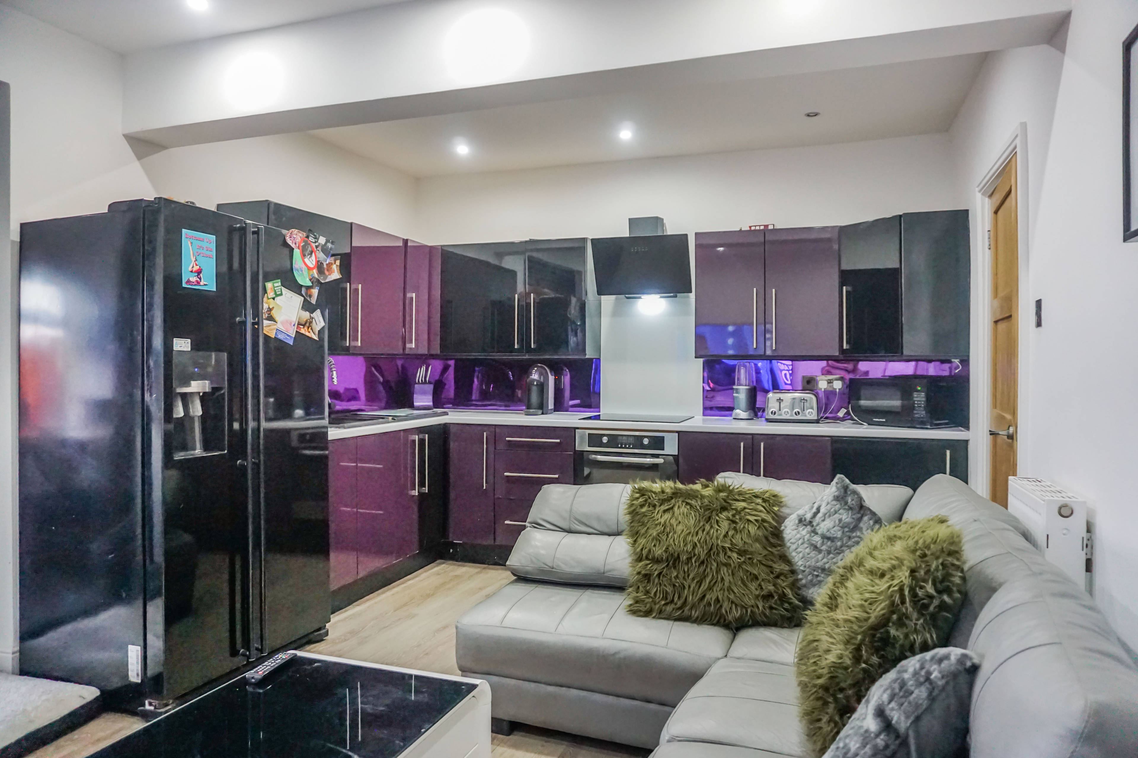 Lodge Kitchen/Living