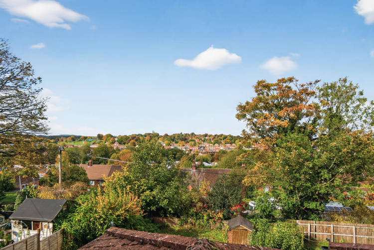 4 bedroom semi-detached house