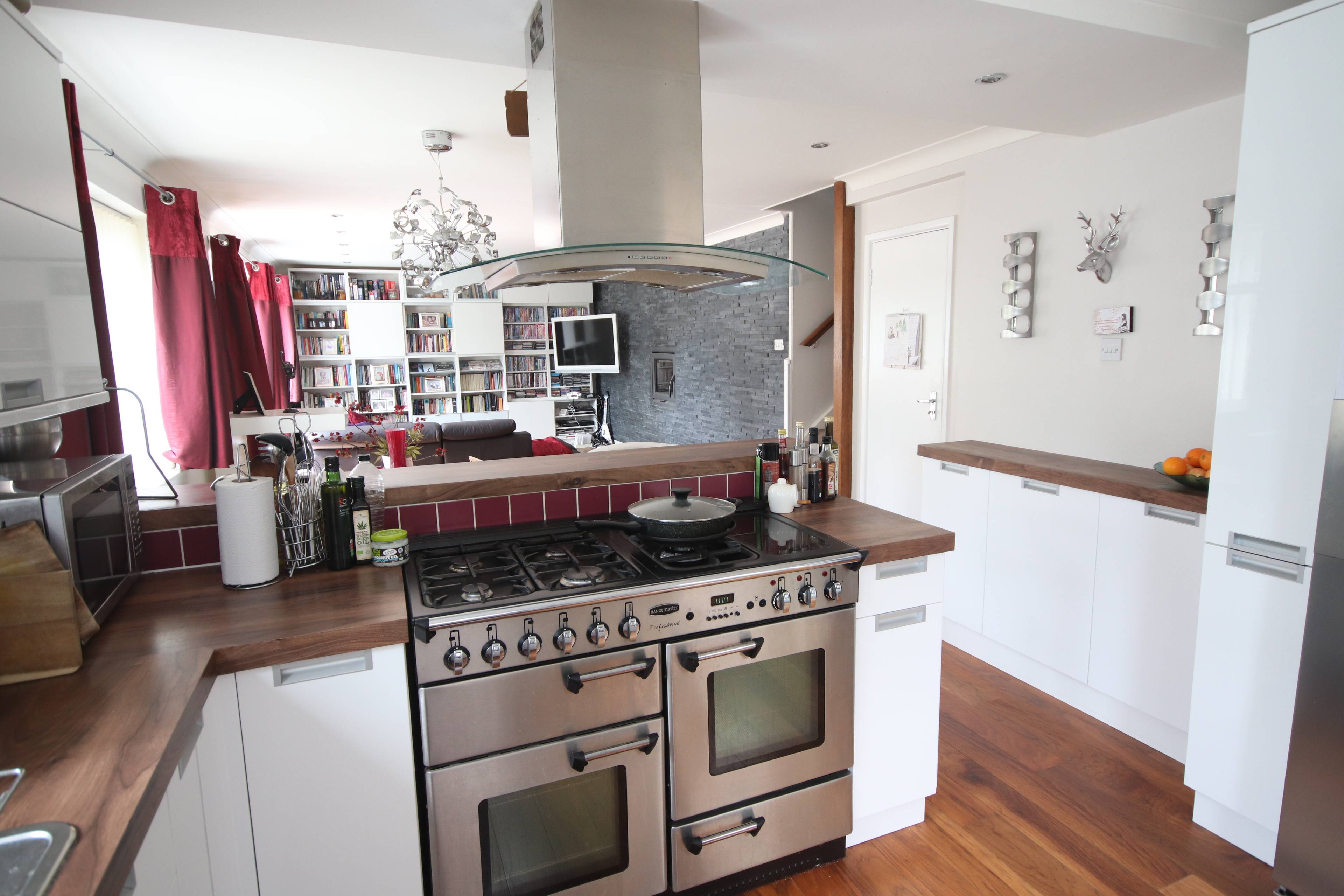 Kitchen/Breakfast