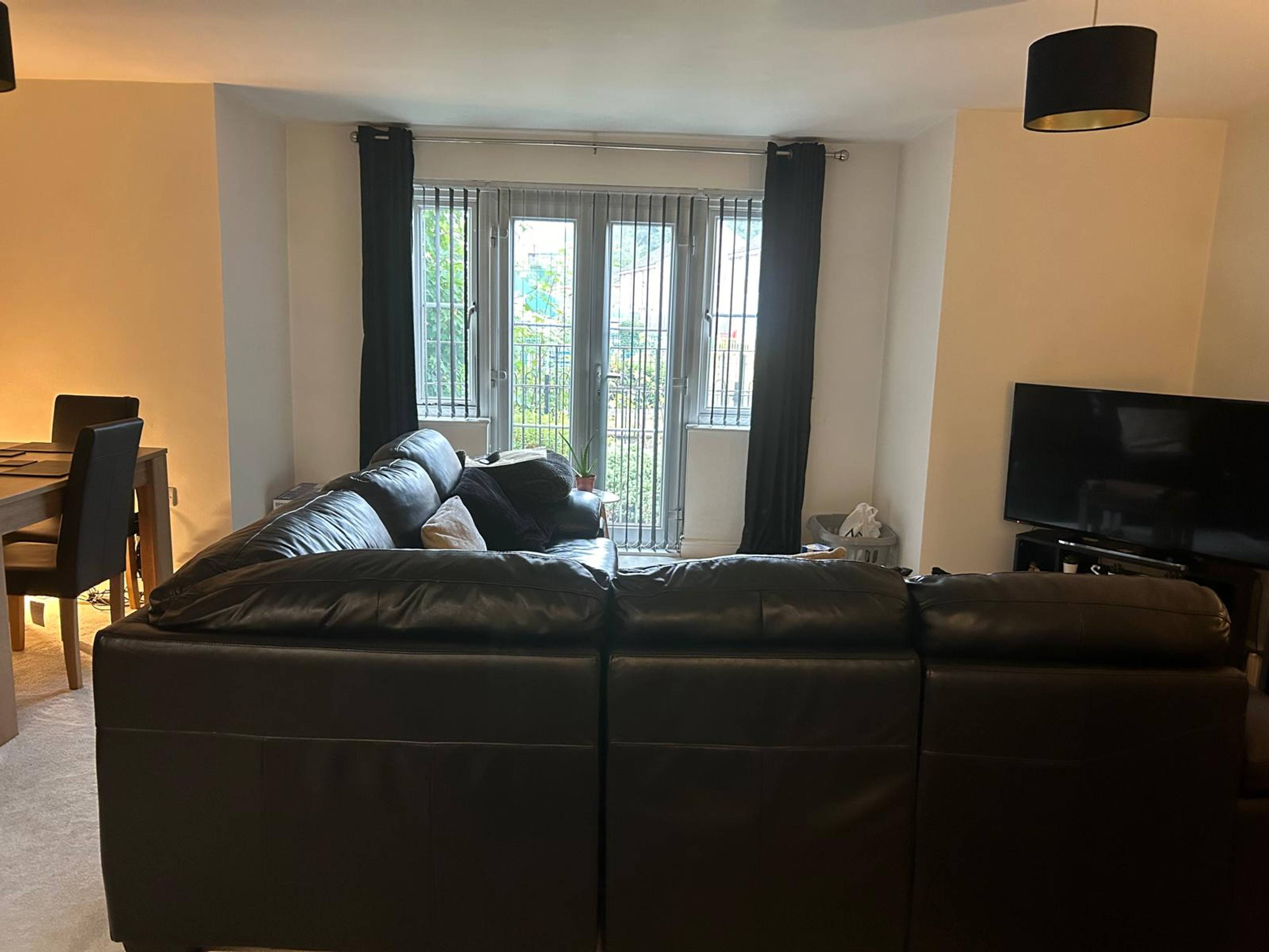 Lounge / Kitchen