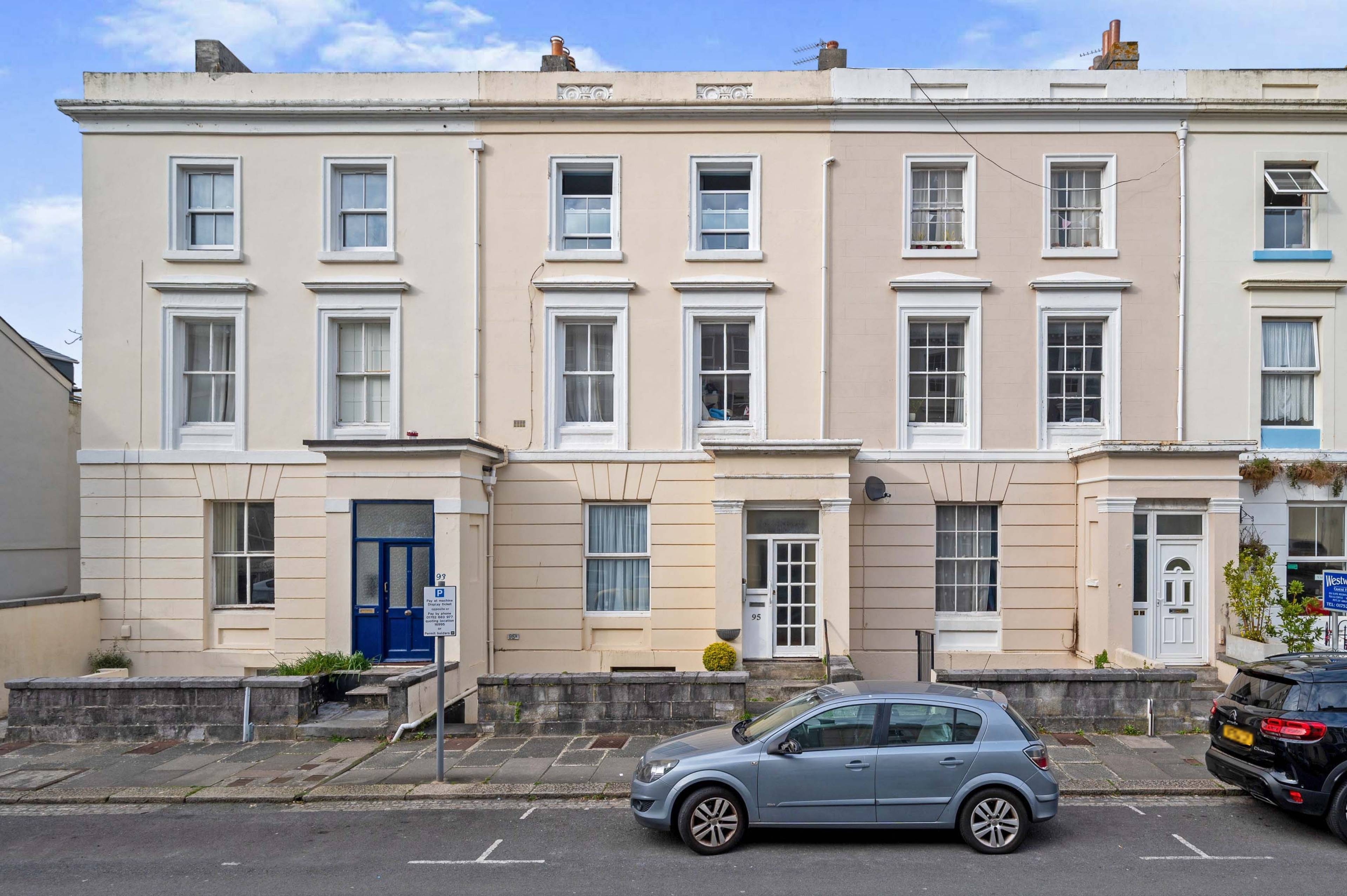 Site Front