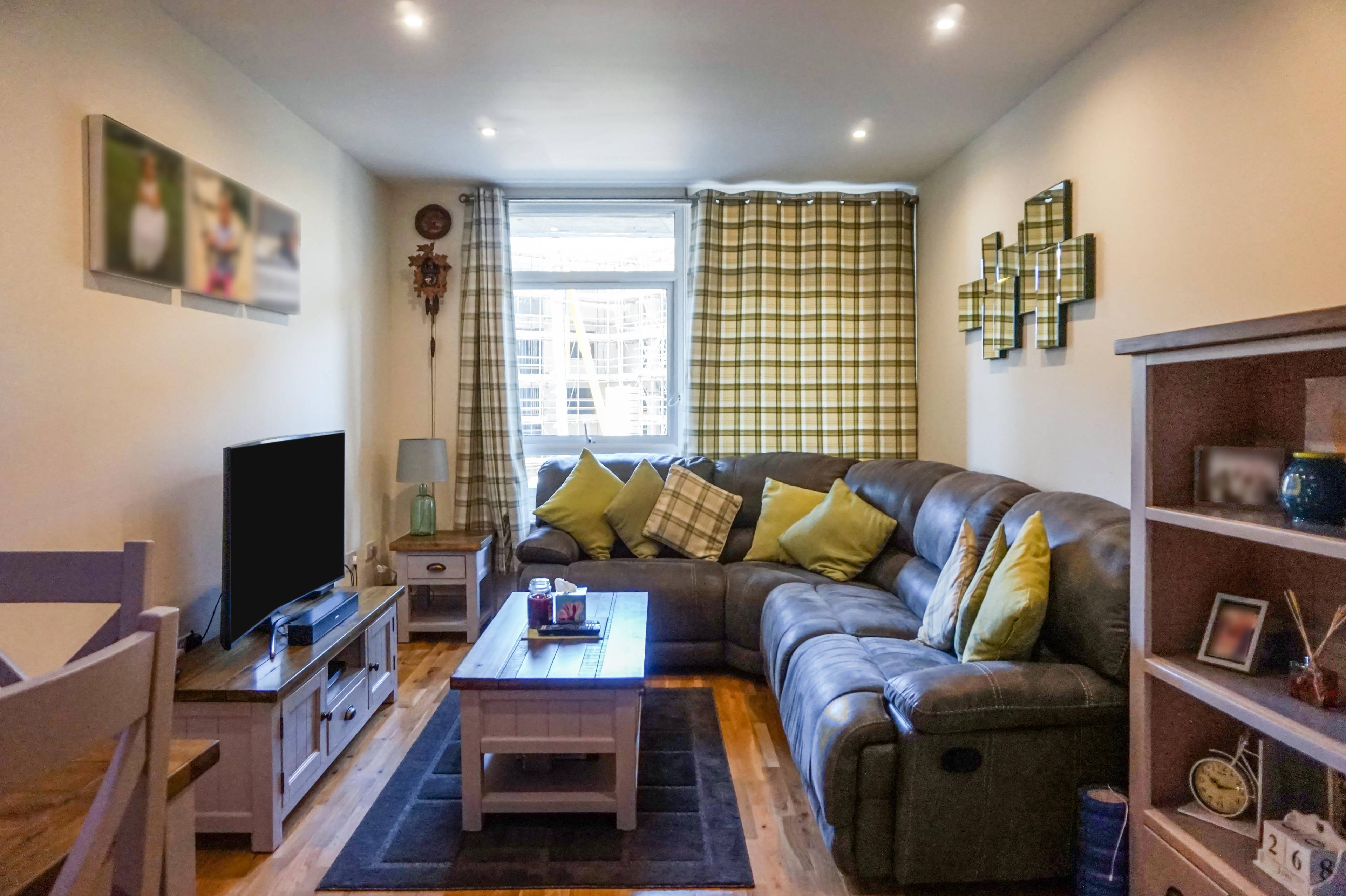 Lounge / Kitchen