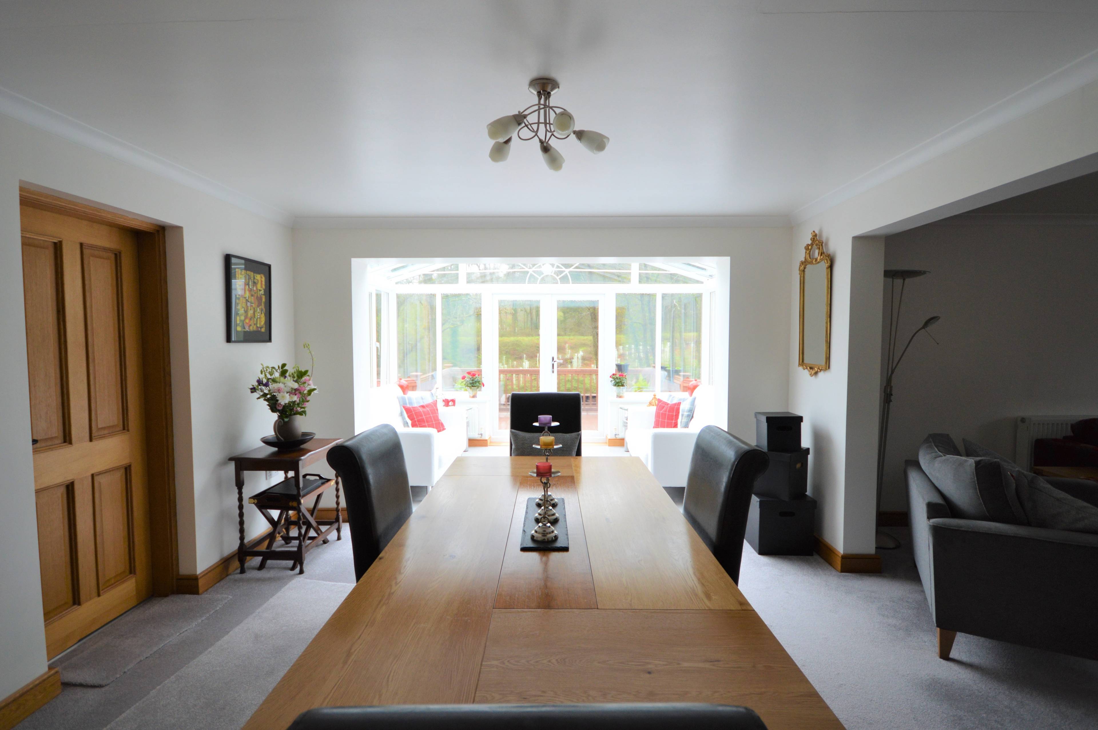 Lounge/Dining Room