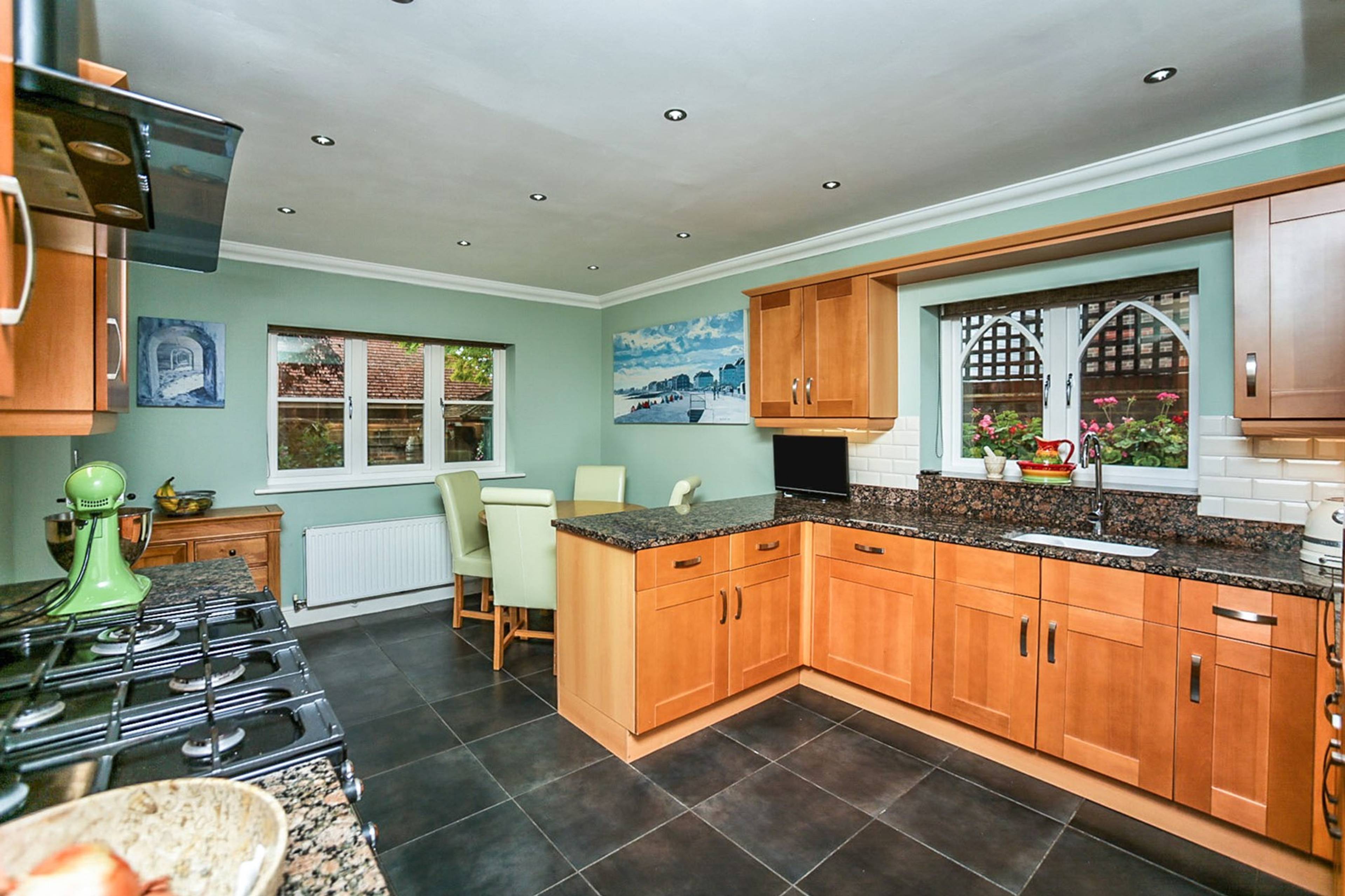 Kitchen/Breakfast