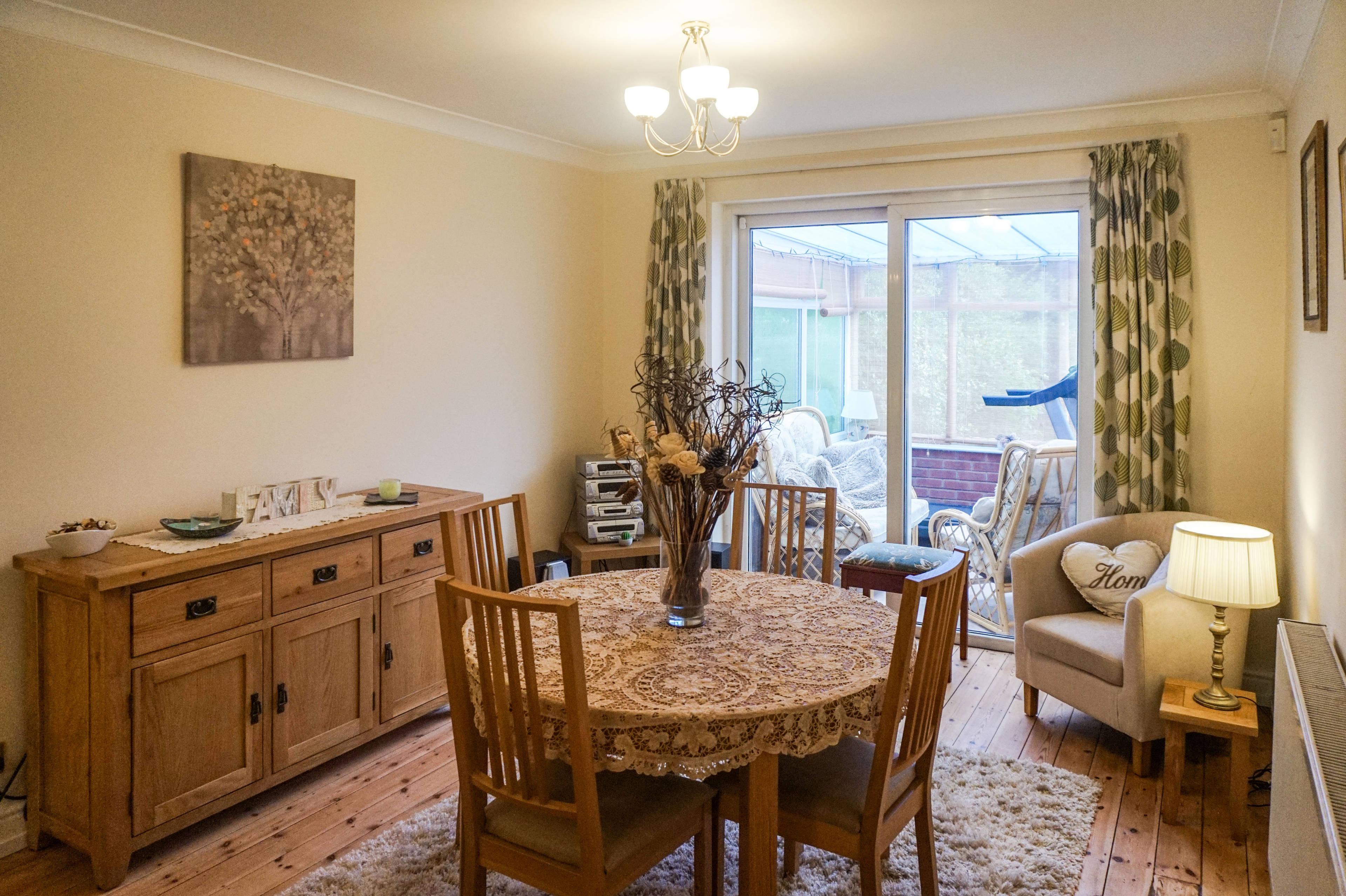 Lounge/Dining Room