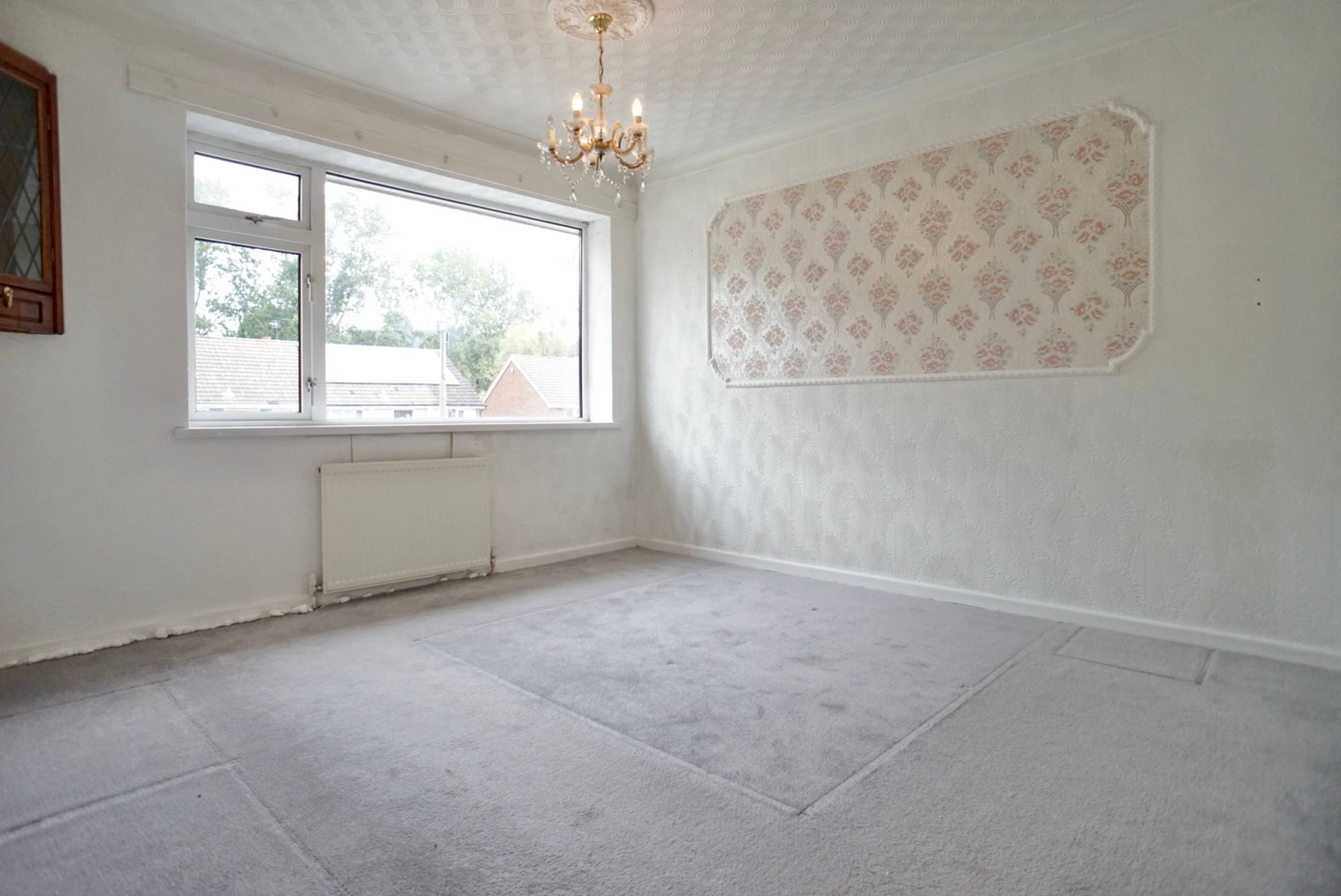 Dining Room/Bed 5