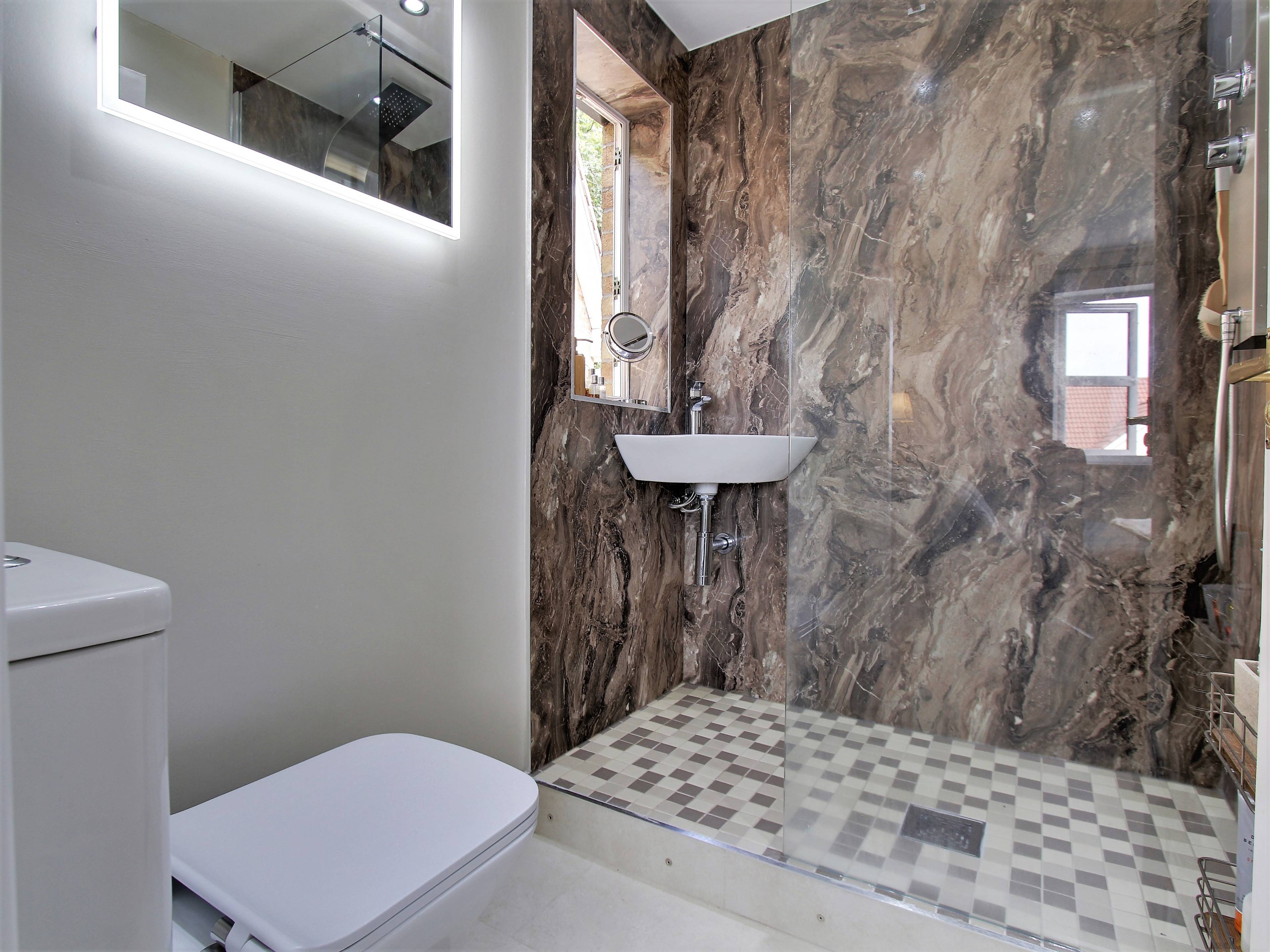 Master En-suite