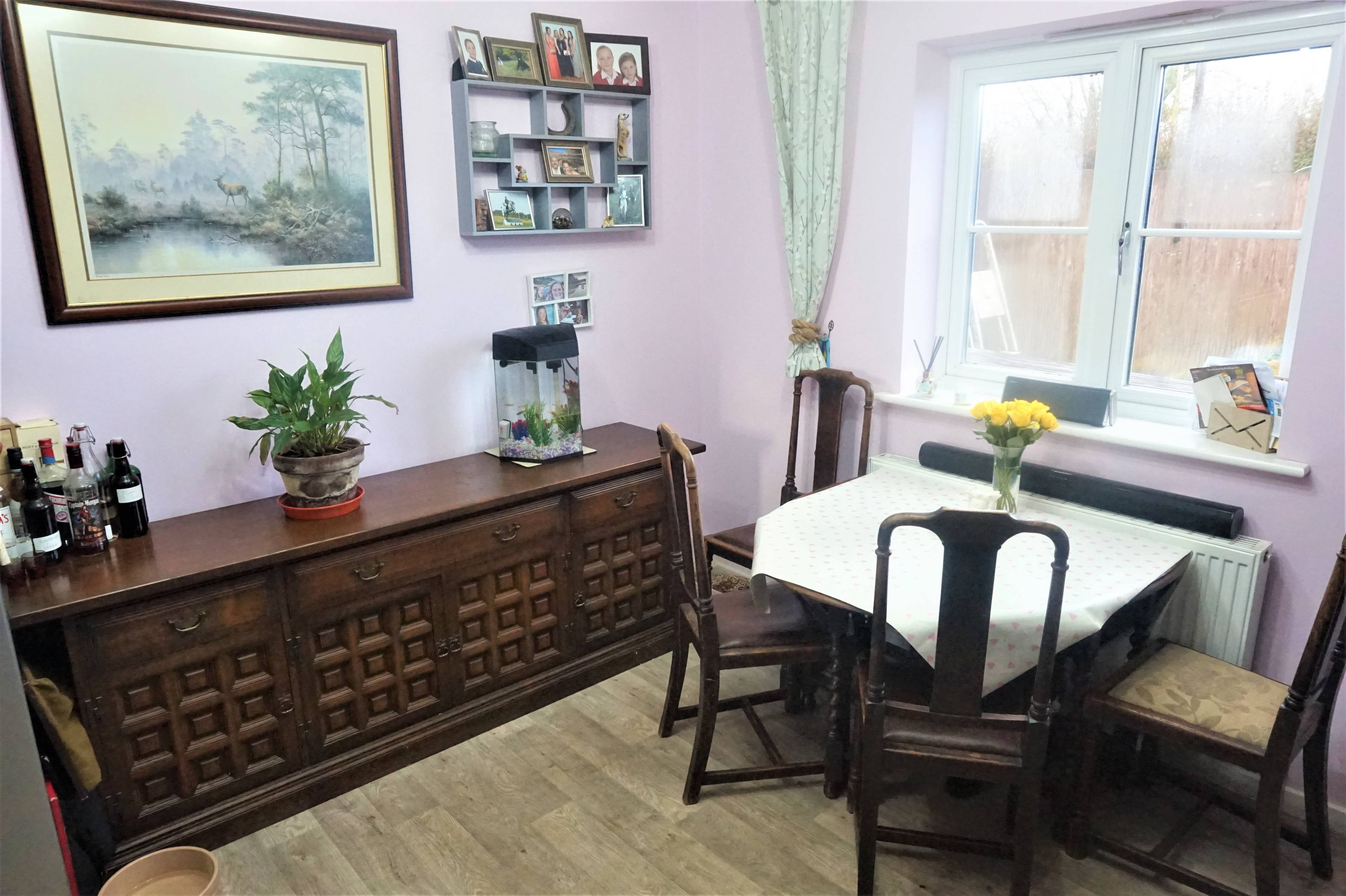 Lounge/Dining Room
