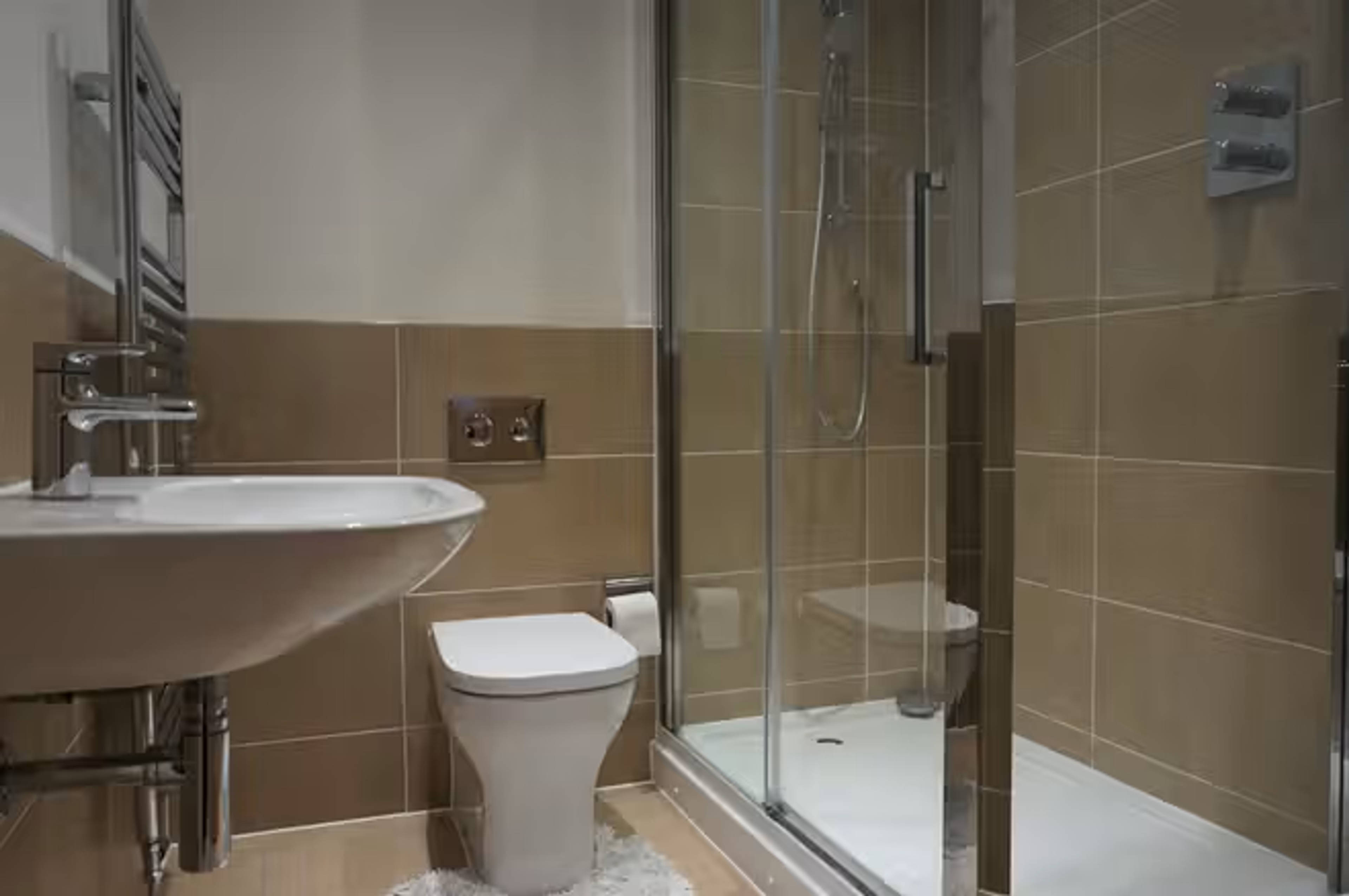 Master En-suite