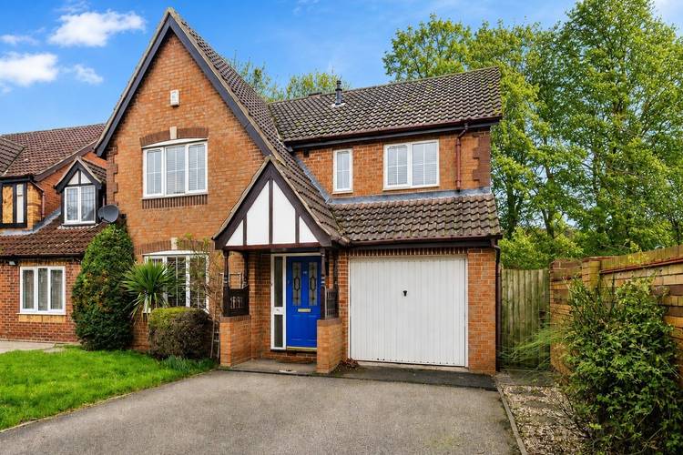 4 bedroom detached house
