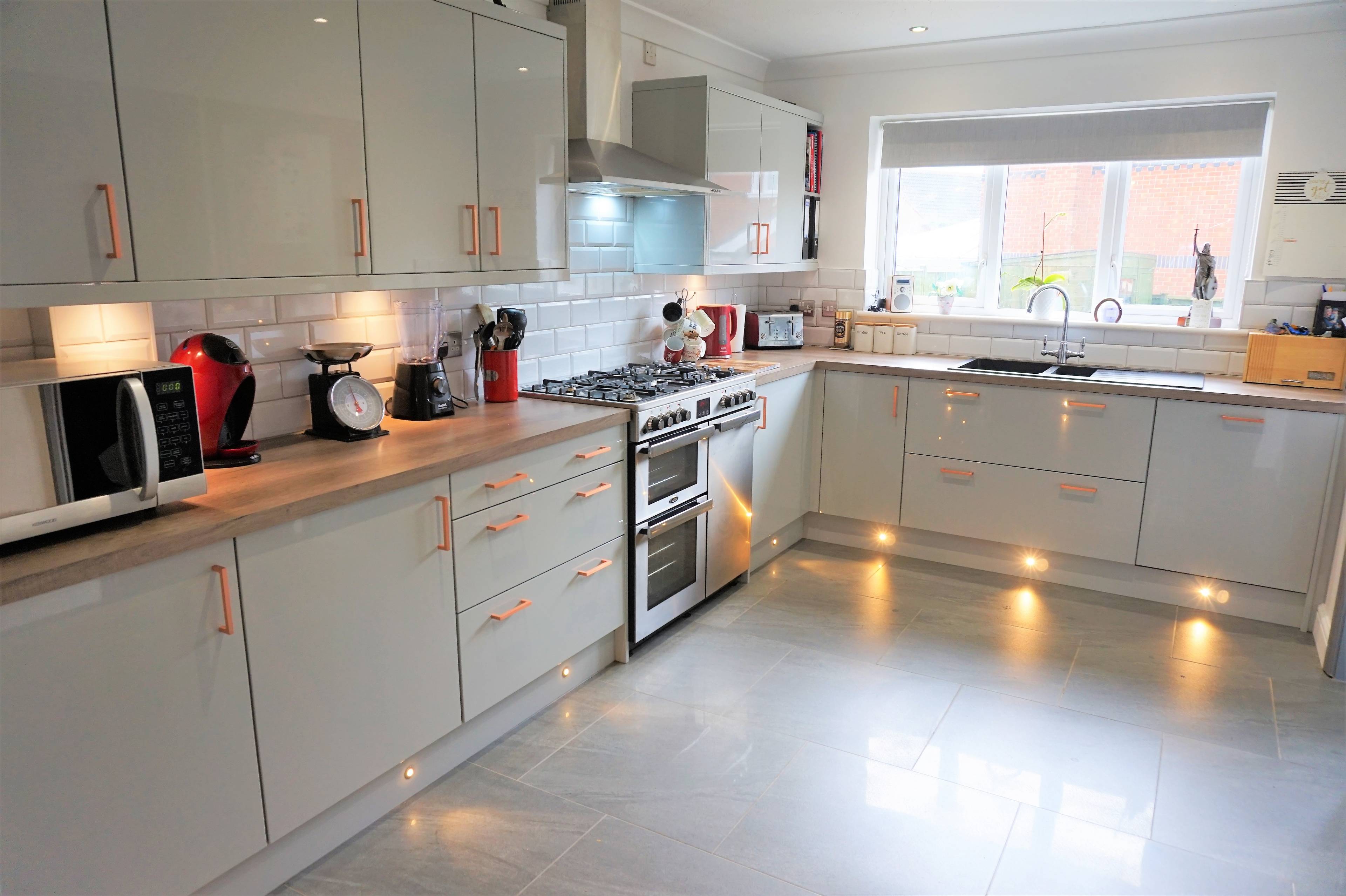 Kitchen/Breakfast