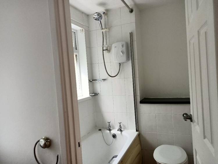 1 bedroom studio flat