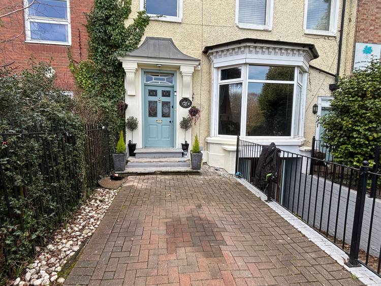 4 bedroom terraced house