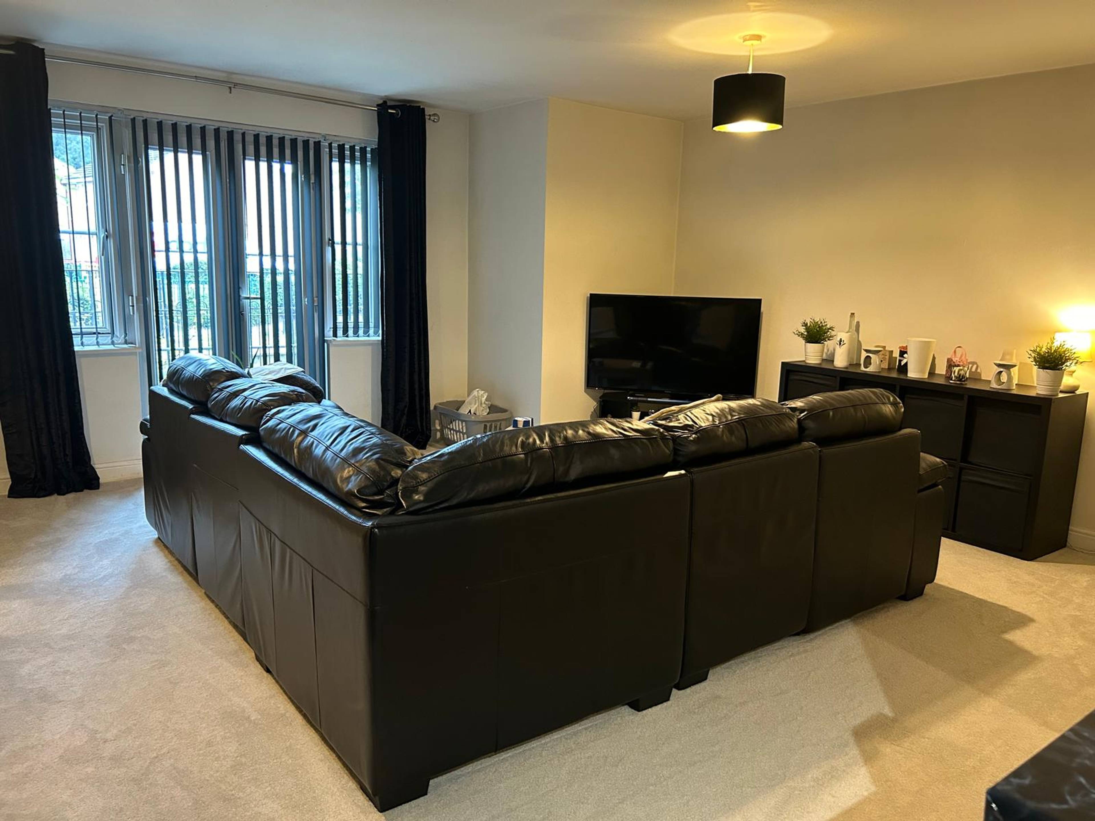 Lounge / Kitchen
