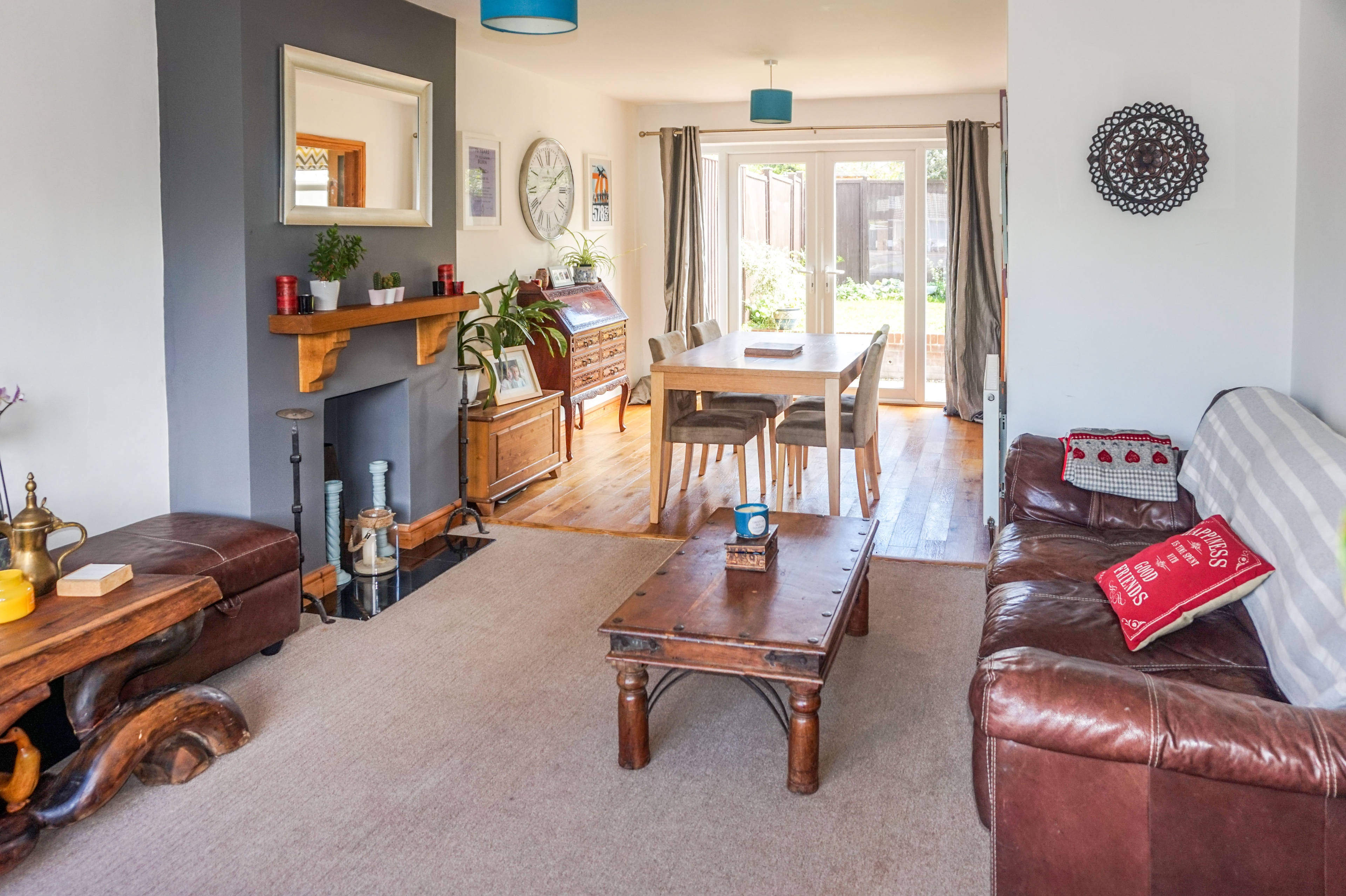 Lounge/Dining Room