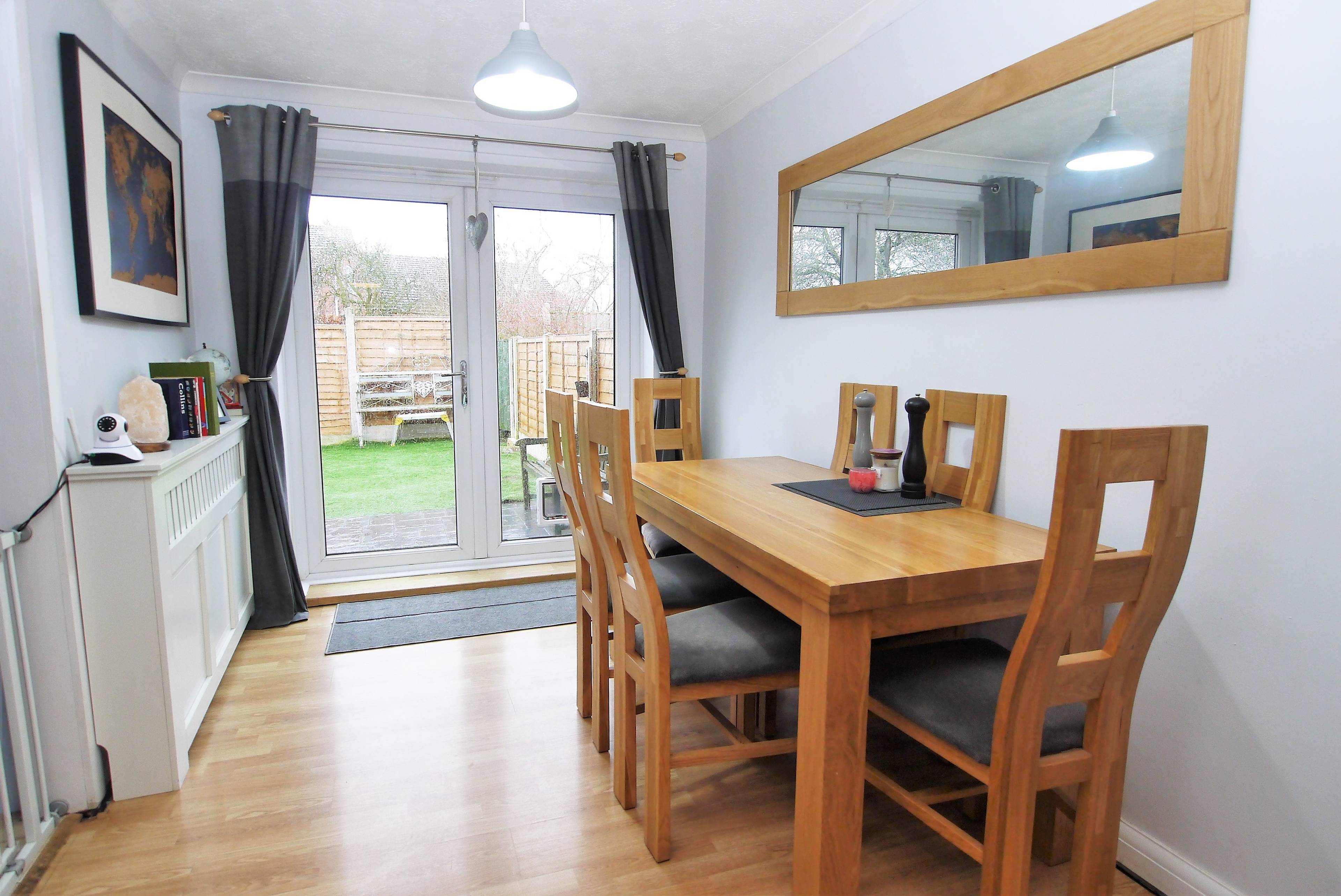 Lounge/Dining Room