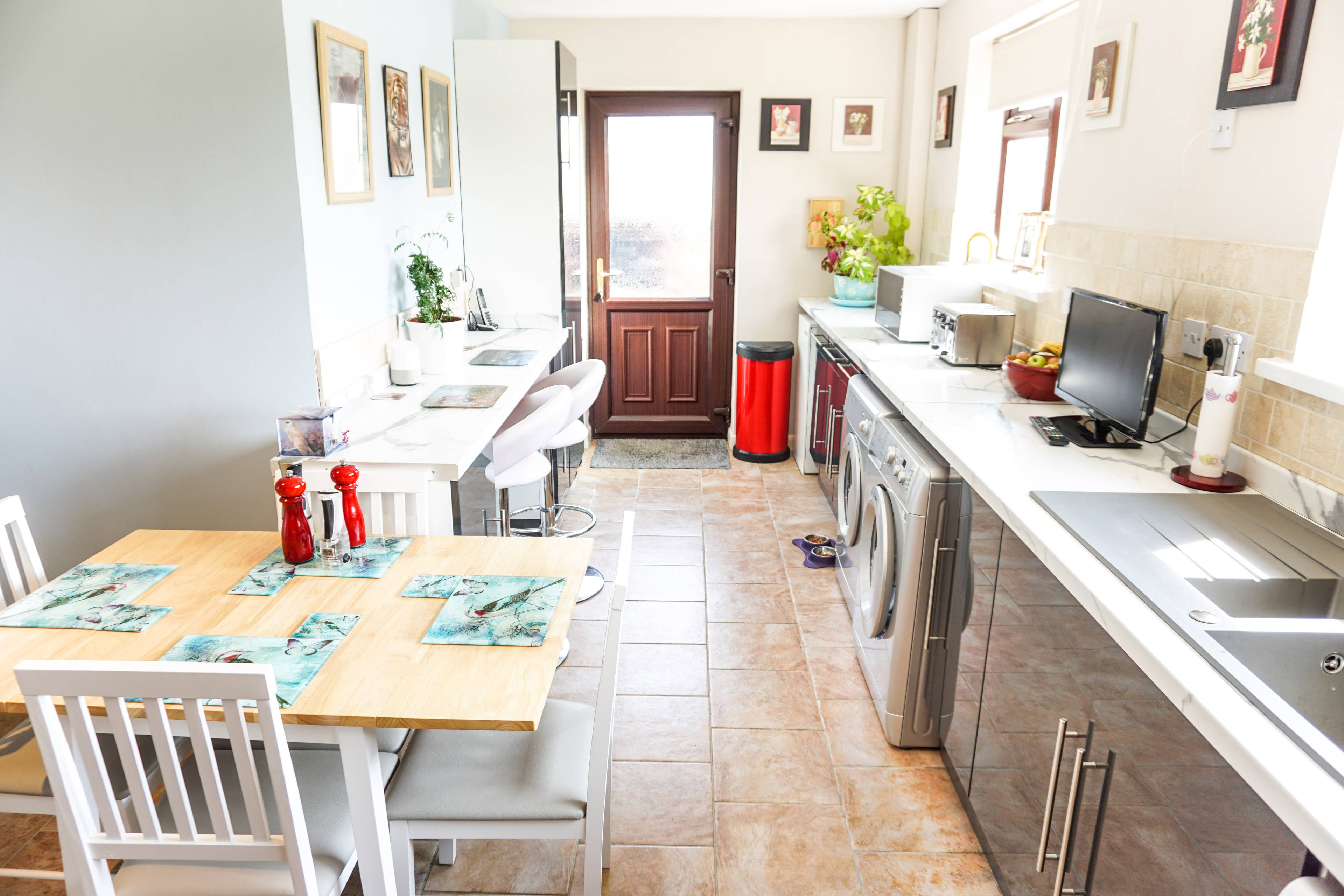 Kitchen/Dining Room