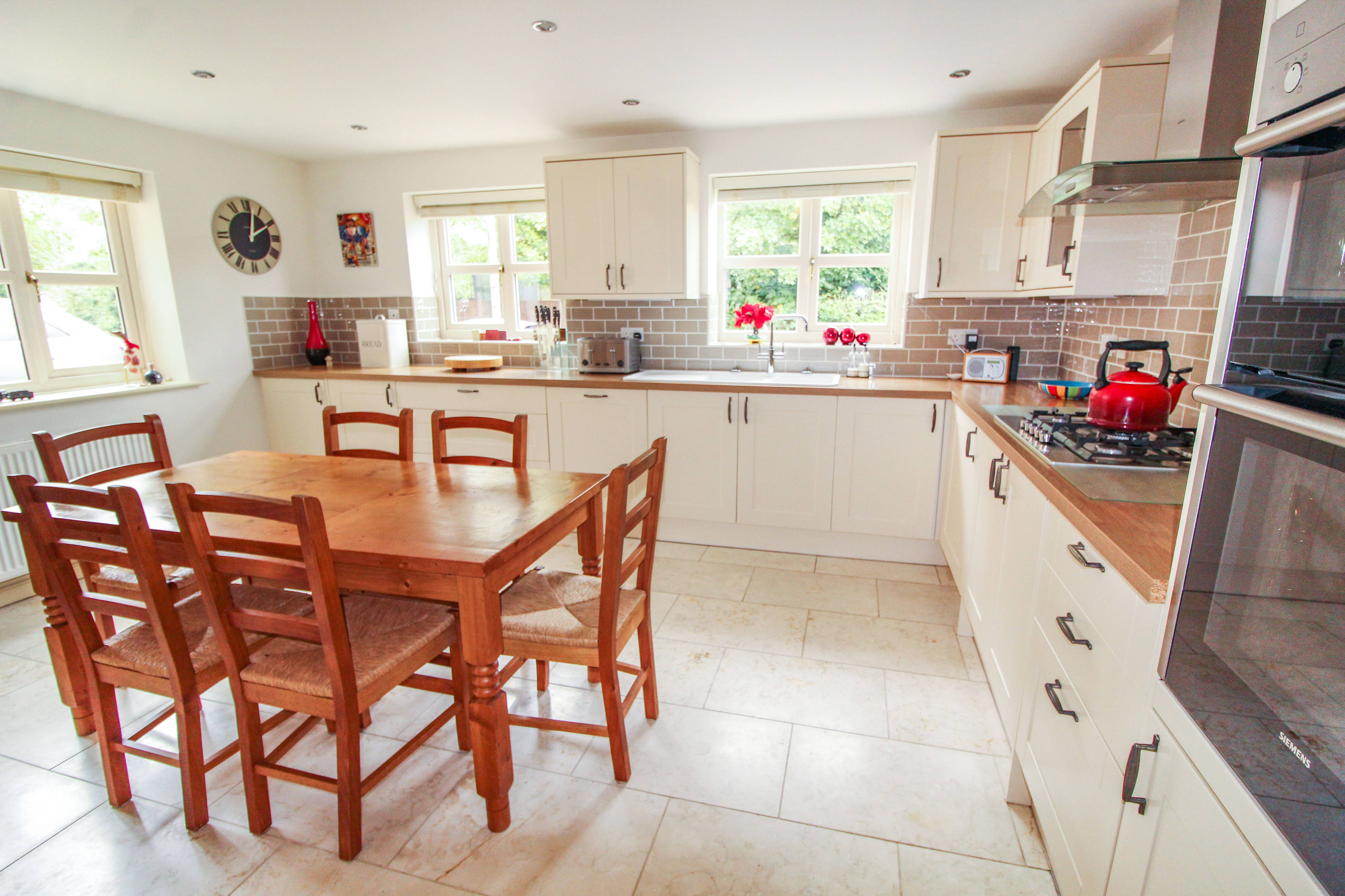 Kitchen/Breakfast