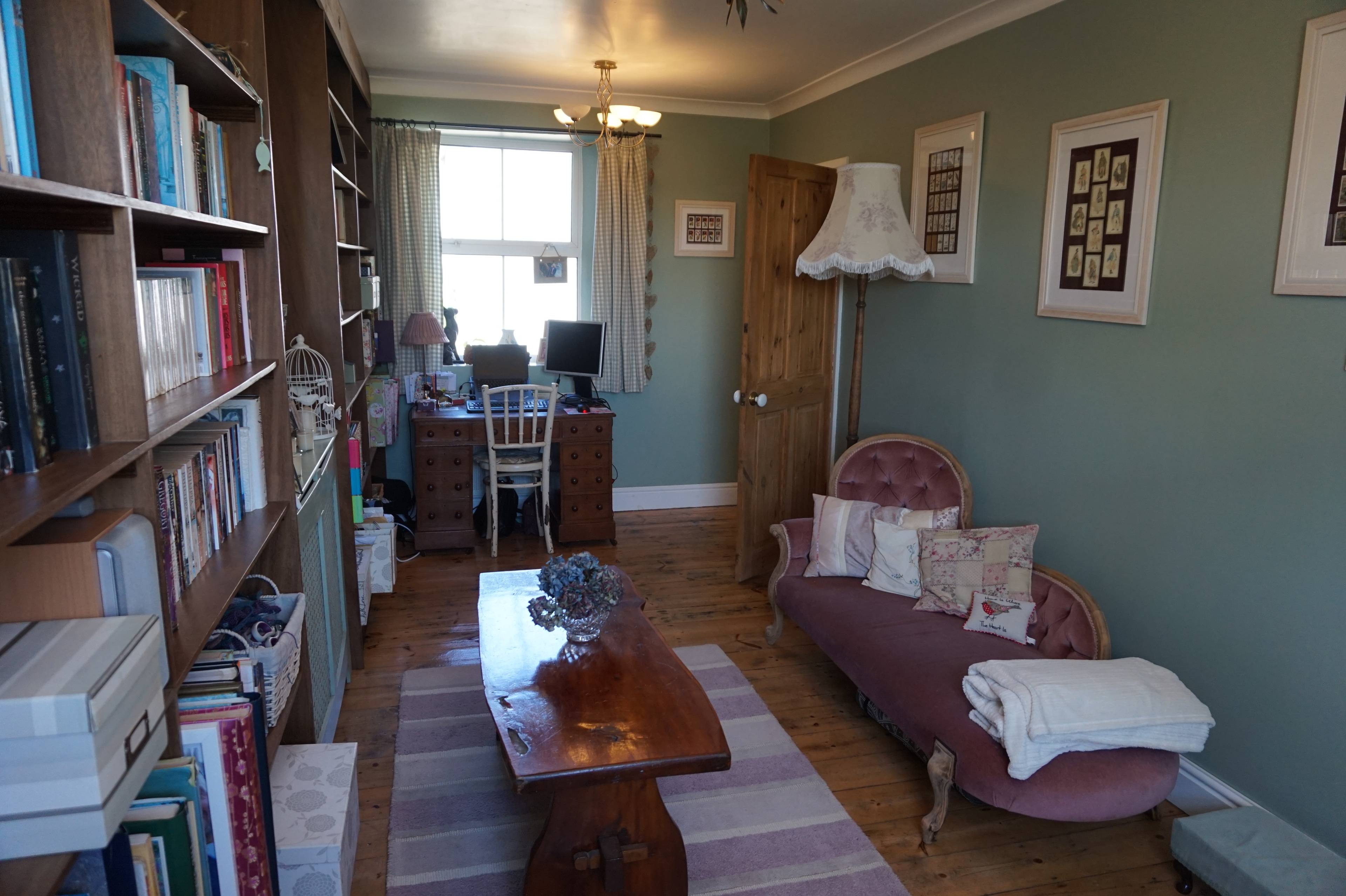 Lounge/Dining Room