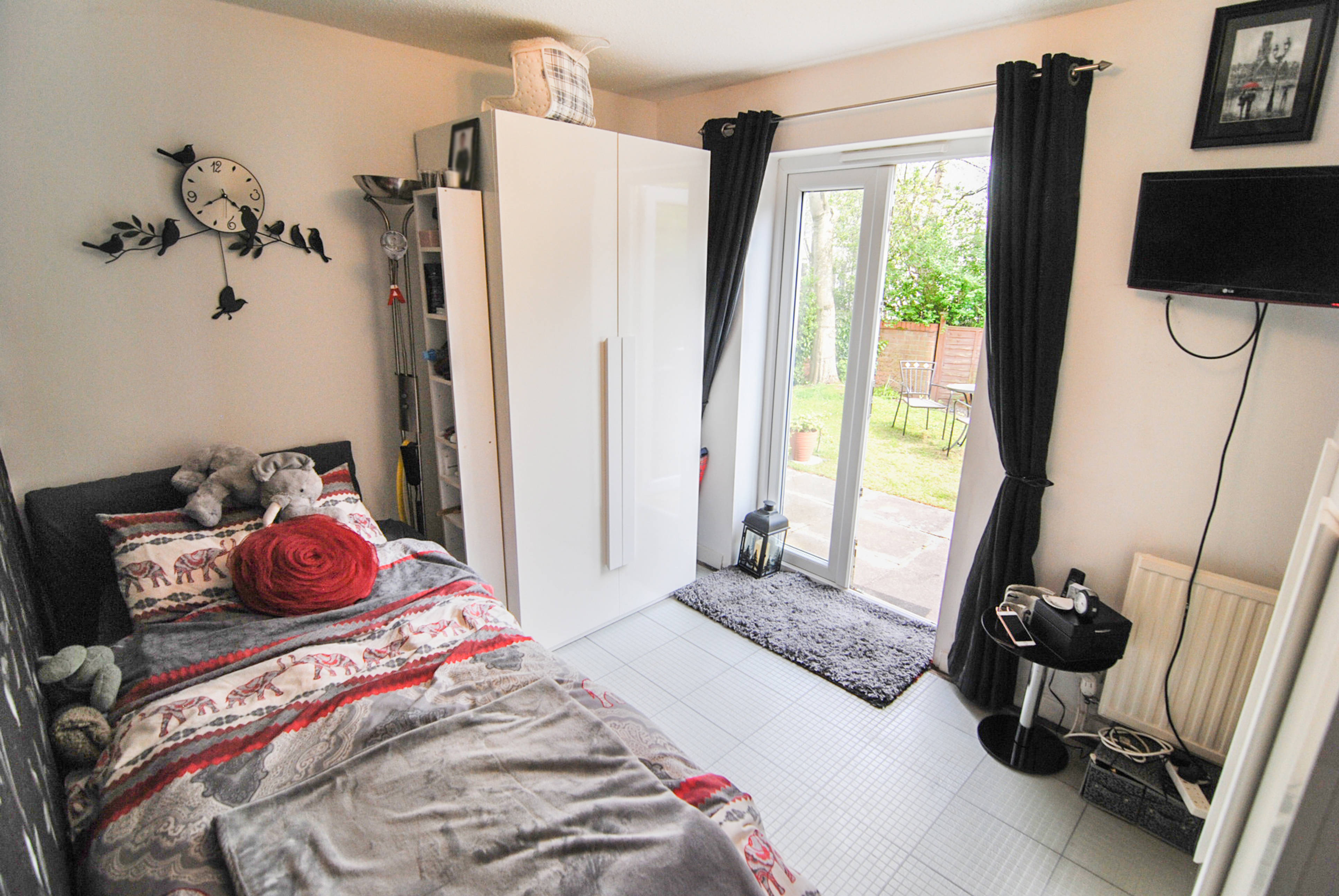 Bedroom