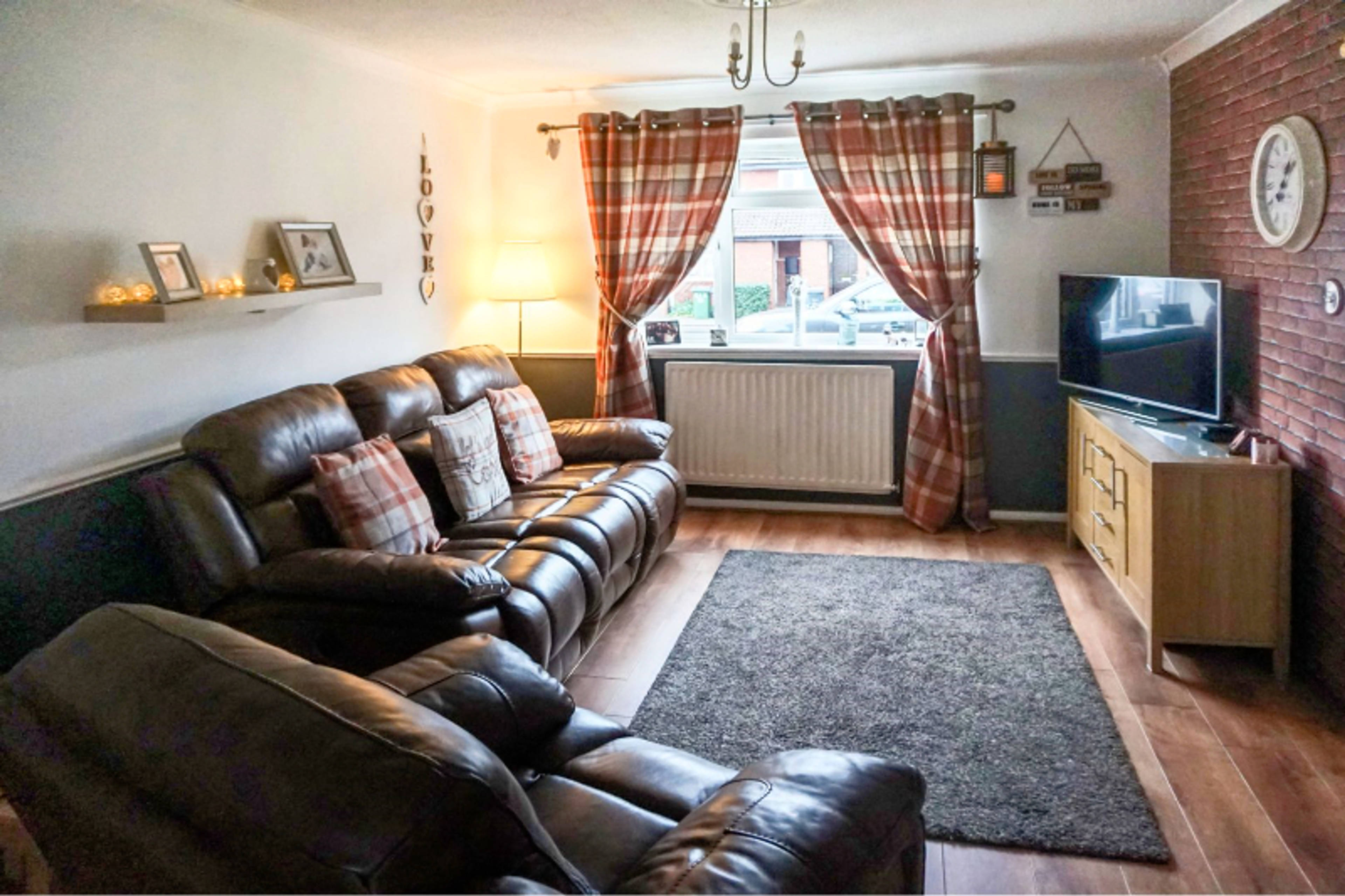 Lounge/Dining Room
