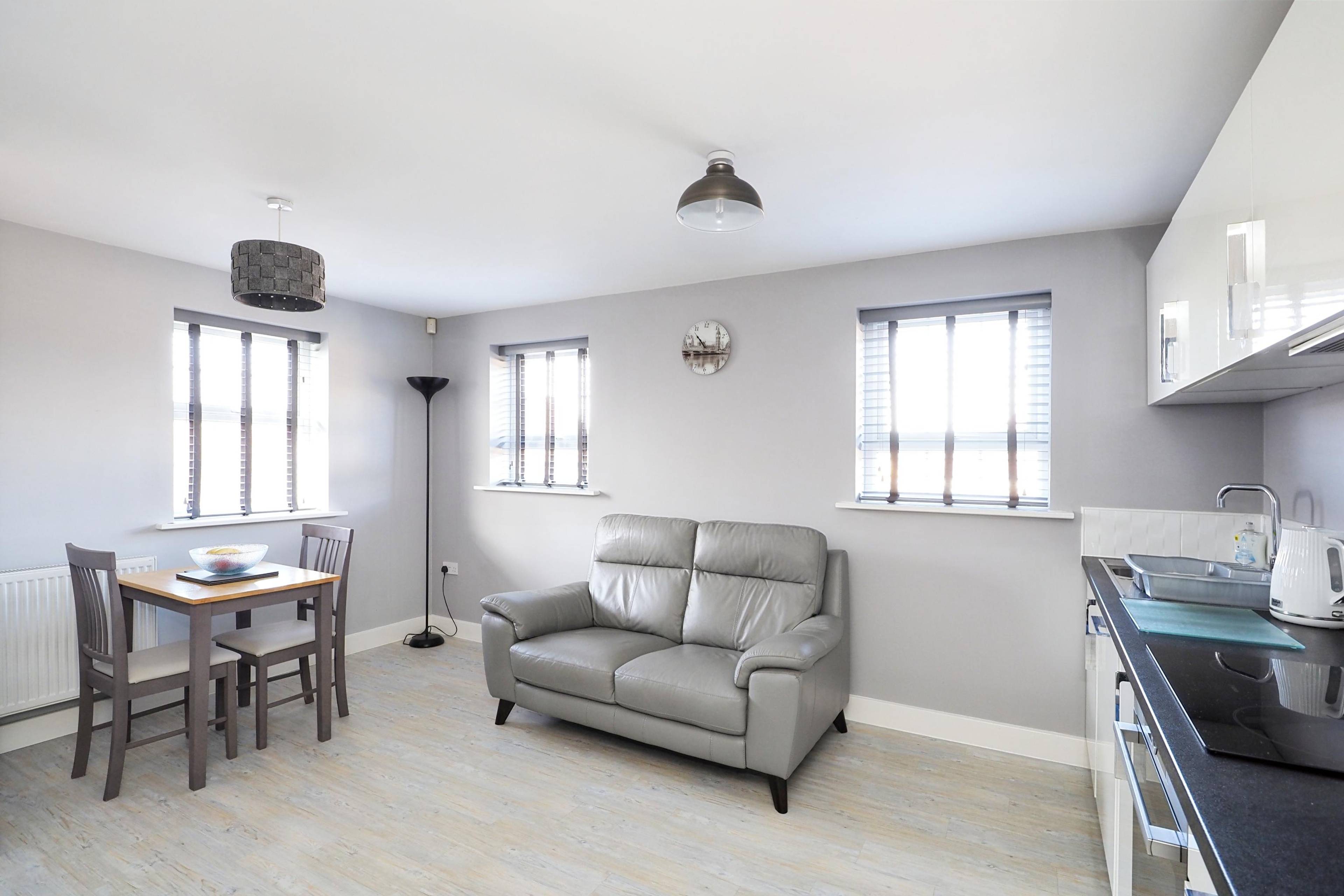 Lounge / Kitchen