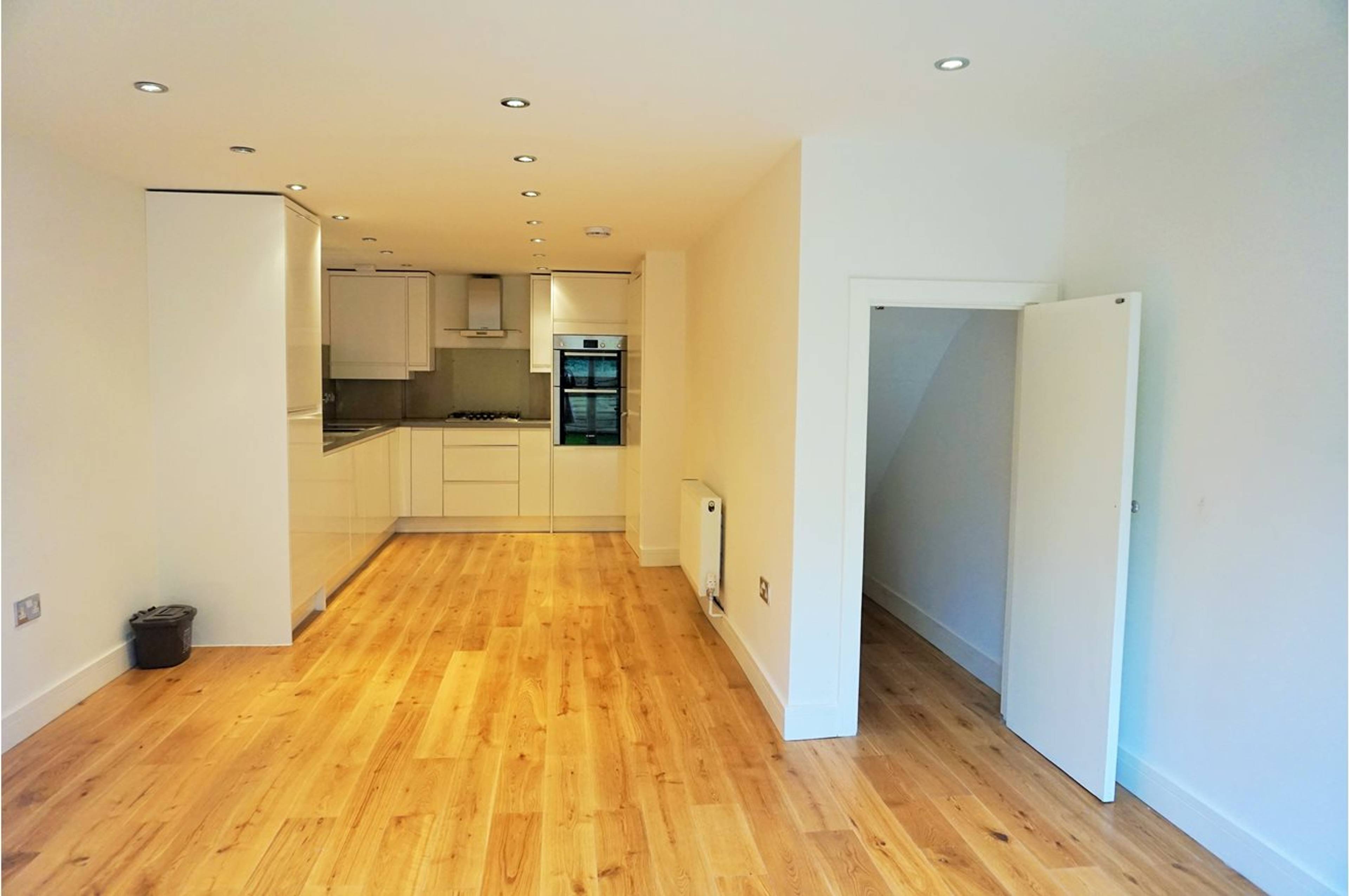 Lounge / Kitchen