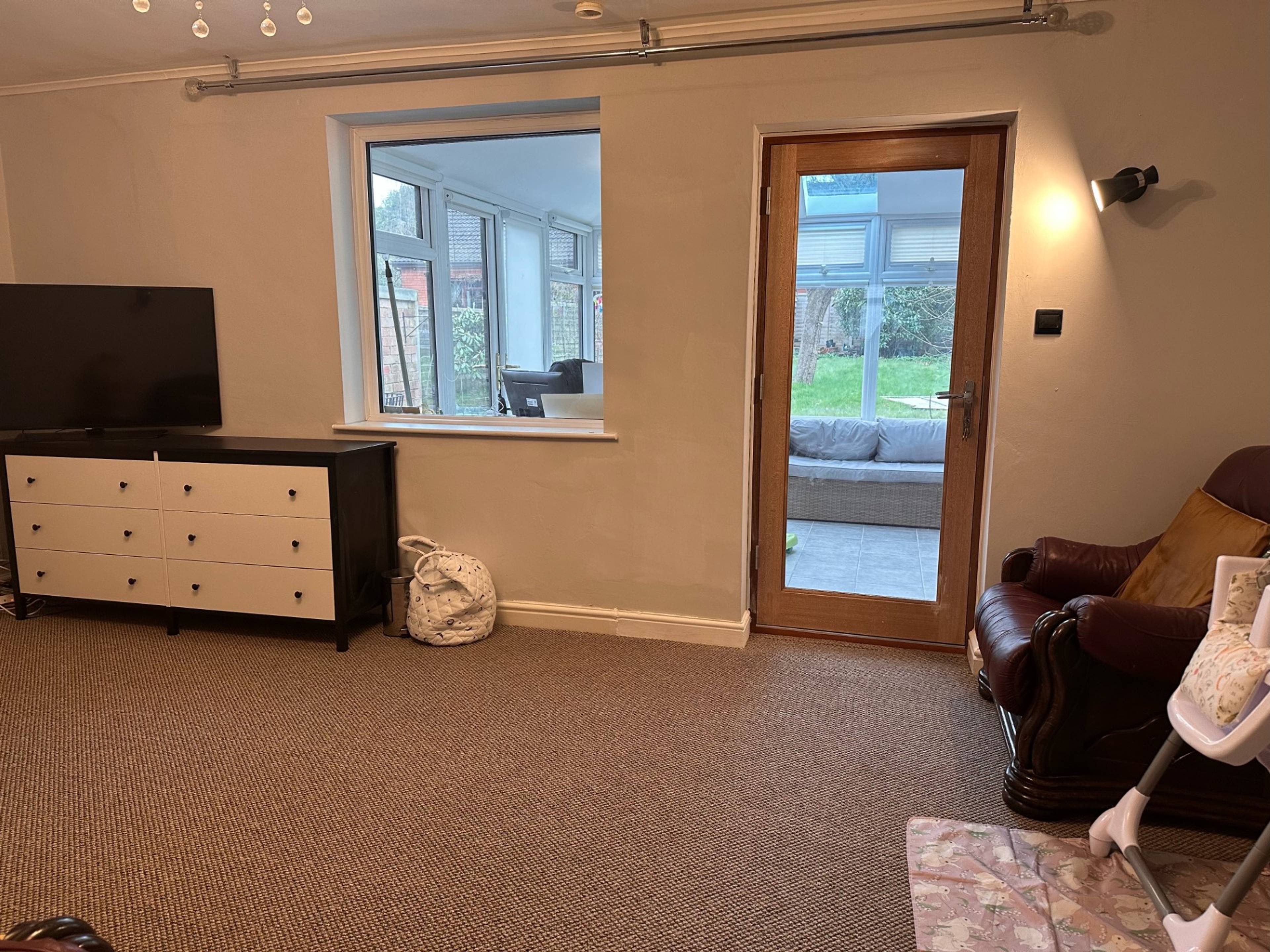 Lounge/Dining Room