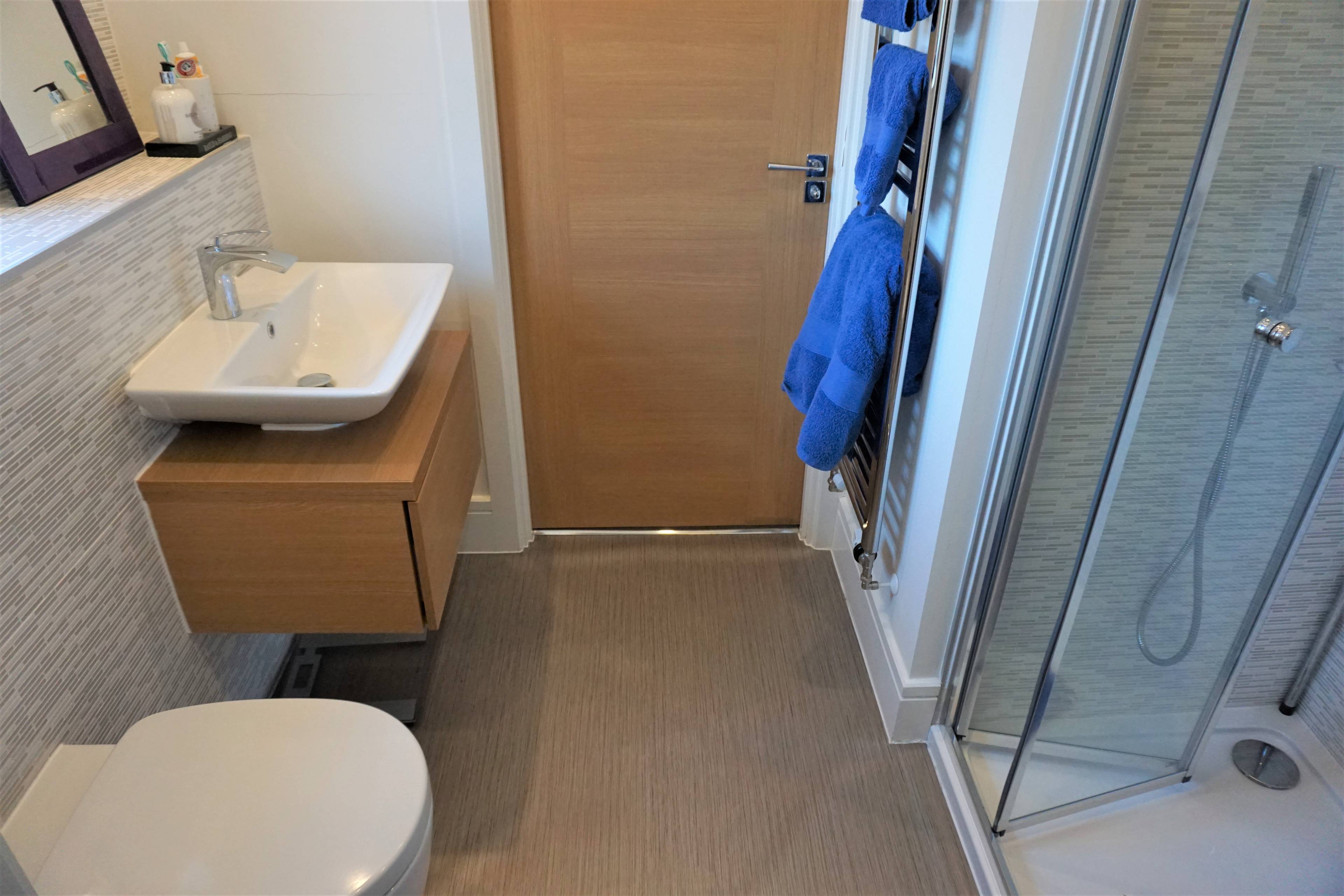 Jack & Jill En-suite