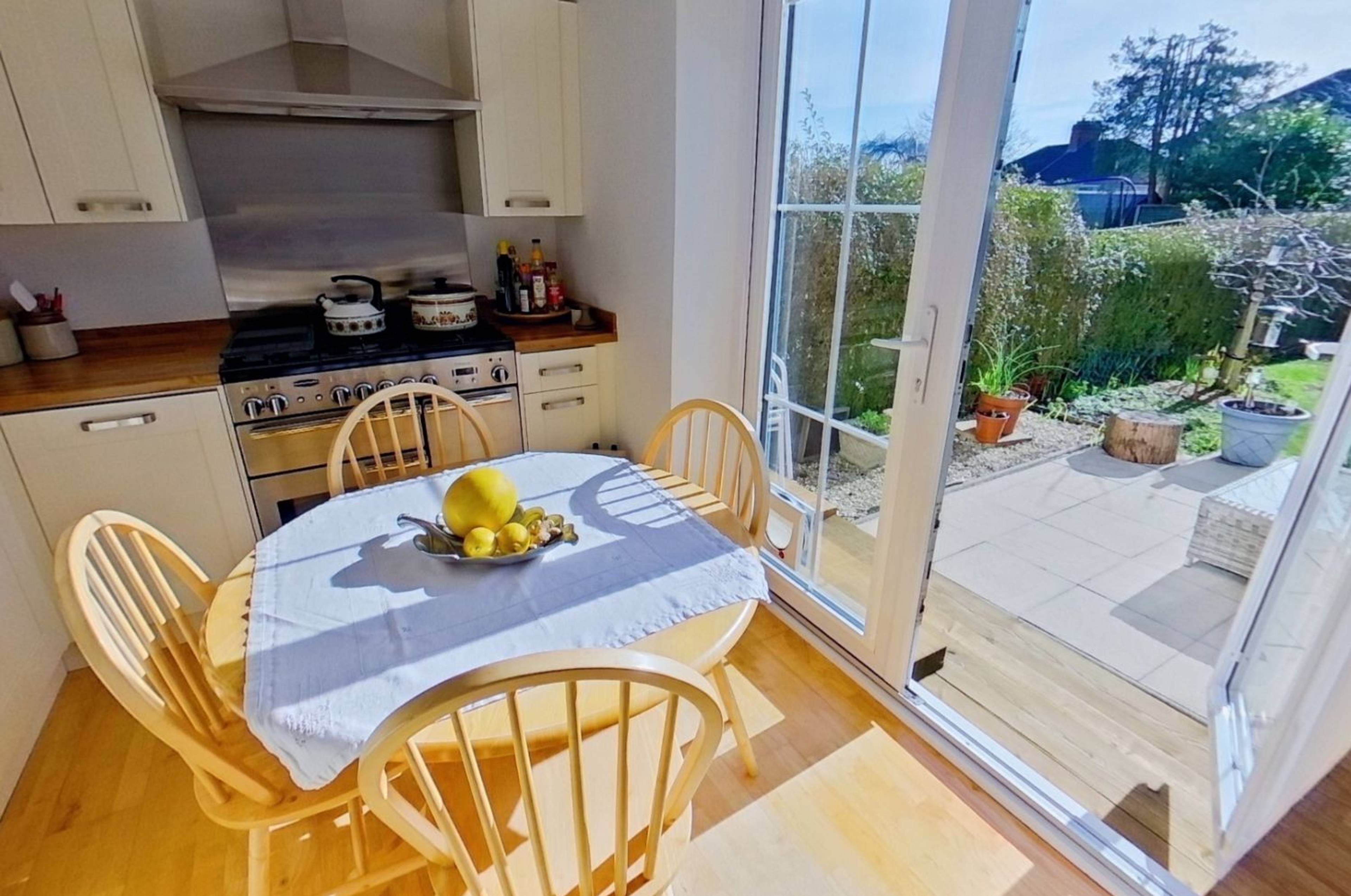 Kitchen/Dining Room