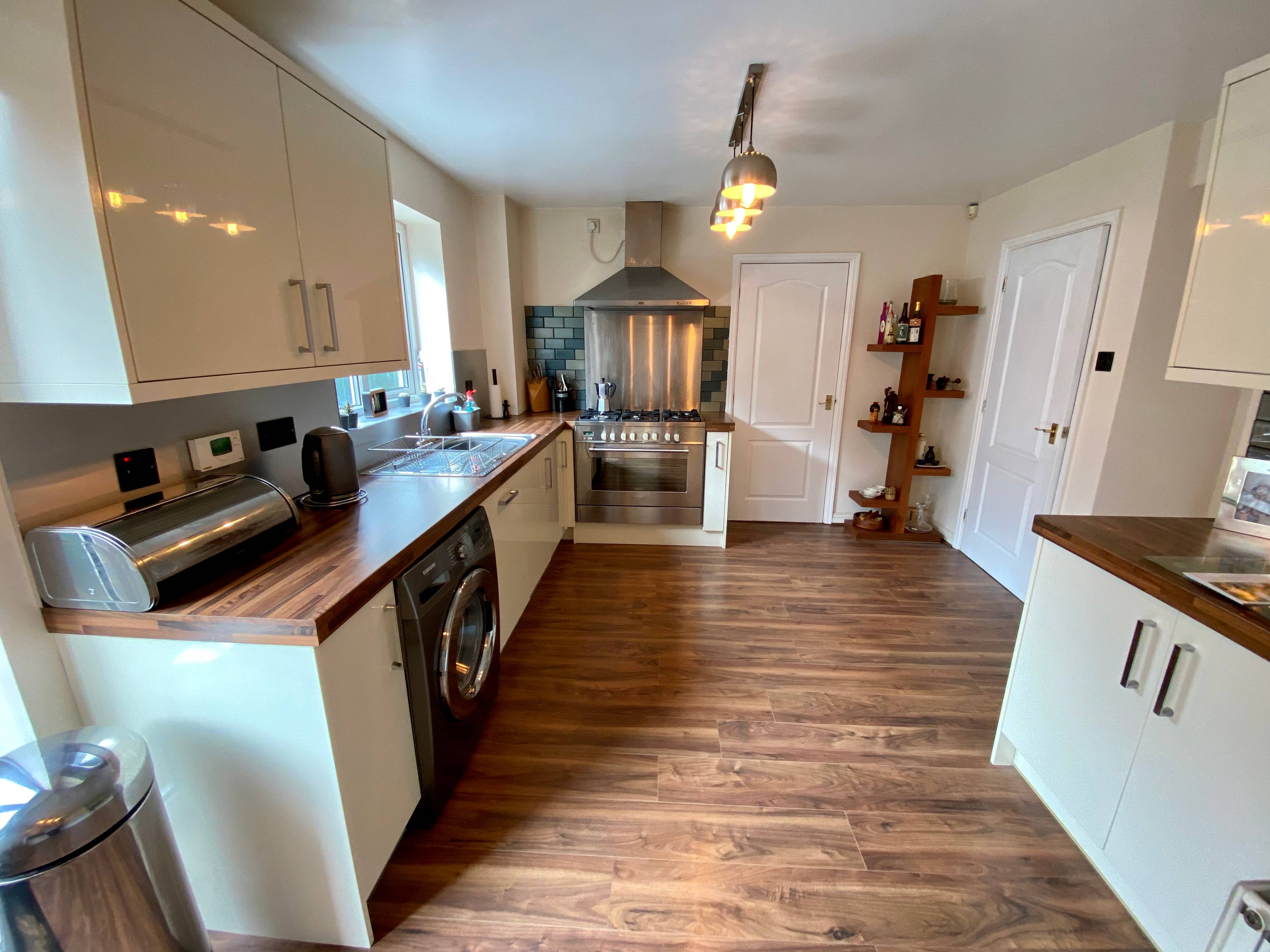 Kitchen/Breakfast