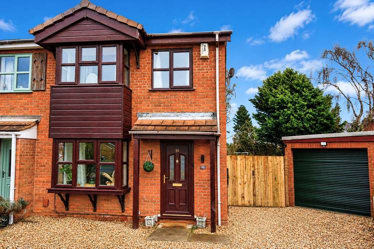 3 bedroom semi-detached house