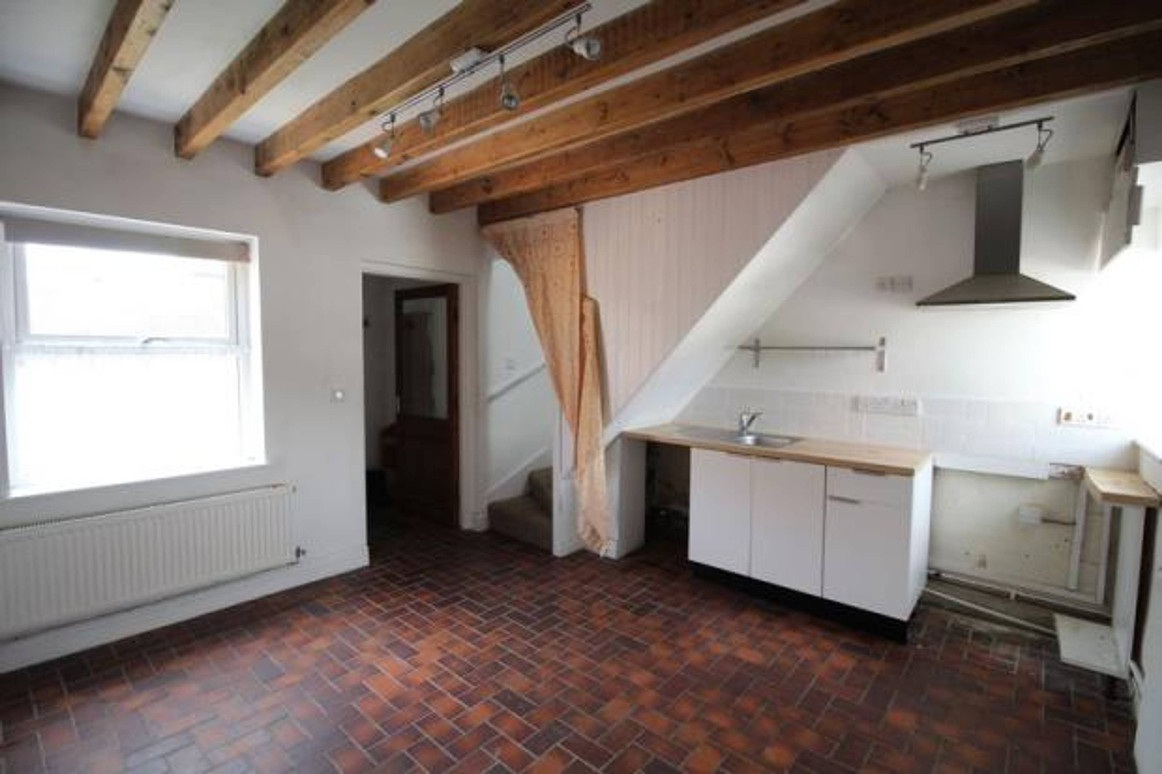 Lounge / Kitchen
